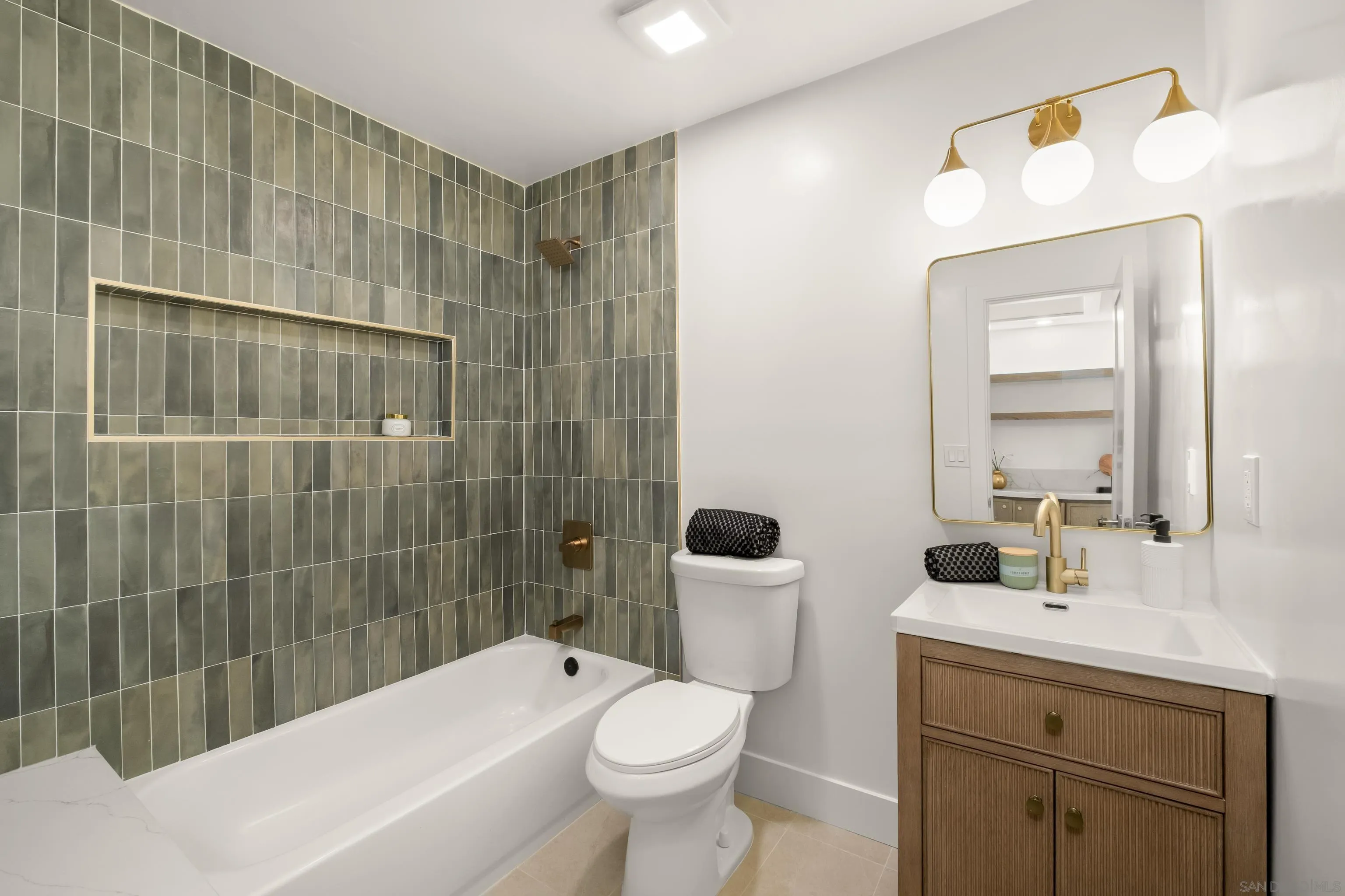 https://cdn.realtyfeed.com/cdn/127/260021016/84c0ec04a086727e497d8e3b0f181fce.webp