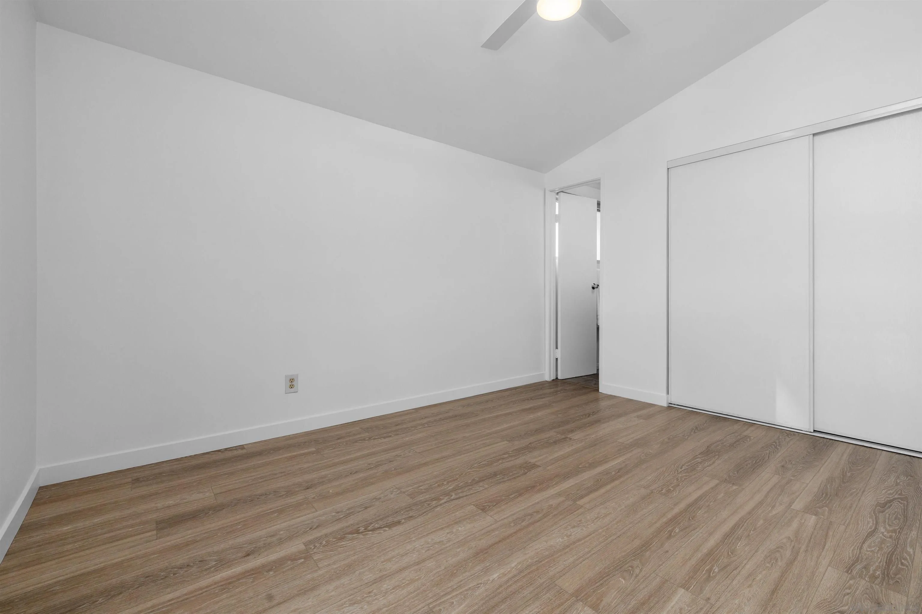 https://cdn.realtyfeed.com/cdn/127/260021017/08d9f5a181c57db52e64973dd89d9dbc.webp
