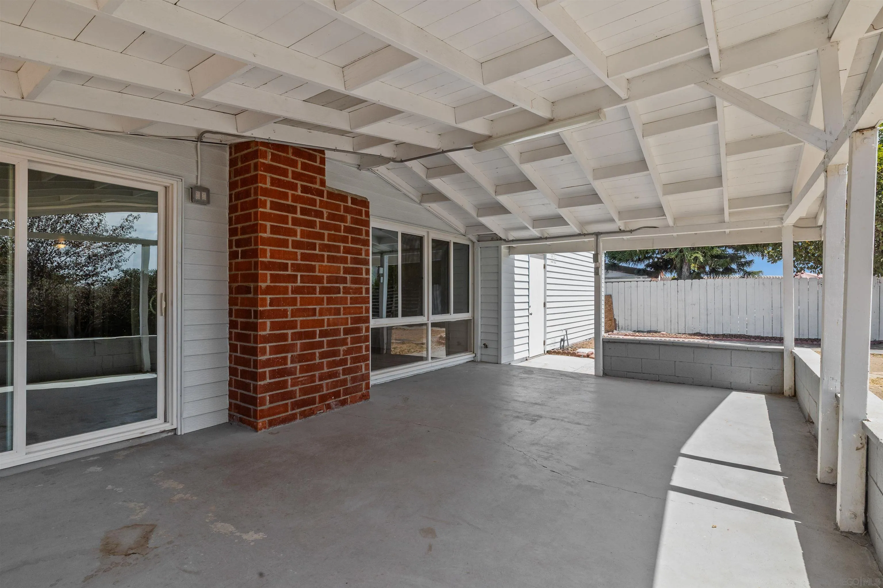 https://cdn.realtyfeed.com/cdn/127/260021017/9553397d6b578ce3c51412327e64dba8.webp