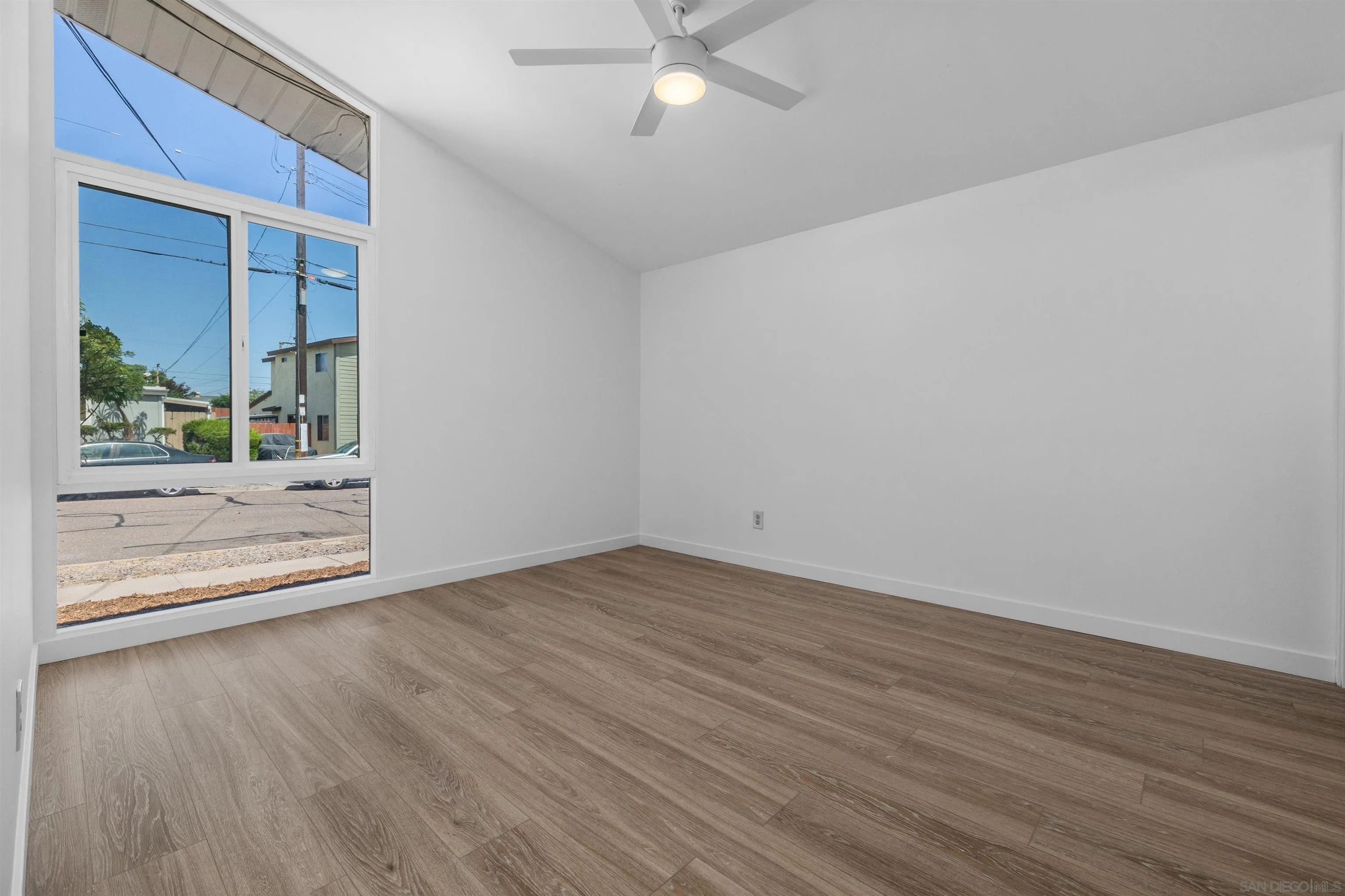 https://cdn.realtyfeed.com/cdn/127/260021017/e8d65730c702f454cb1c71b36f76fdf8.webp