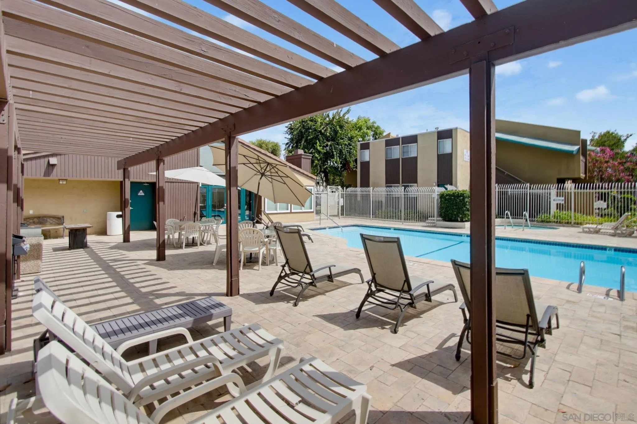 https://cdn.realtyfeed.com/cdn/127/260021018/108e877bf959d0207df78df2fcde347f.webp