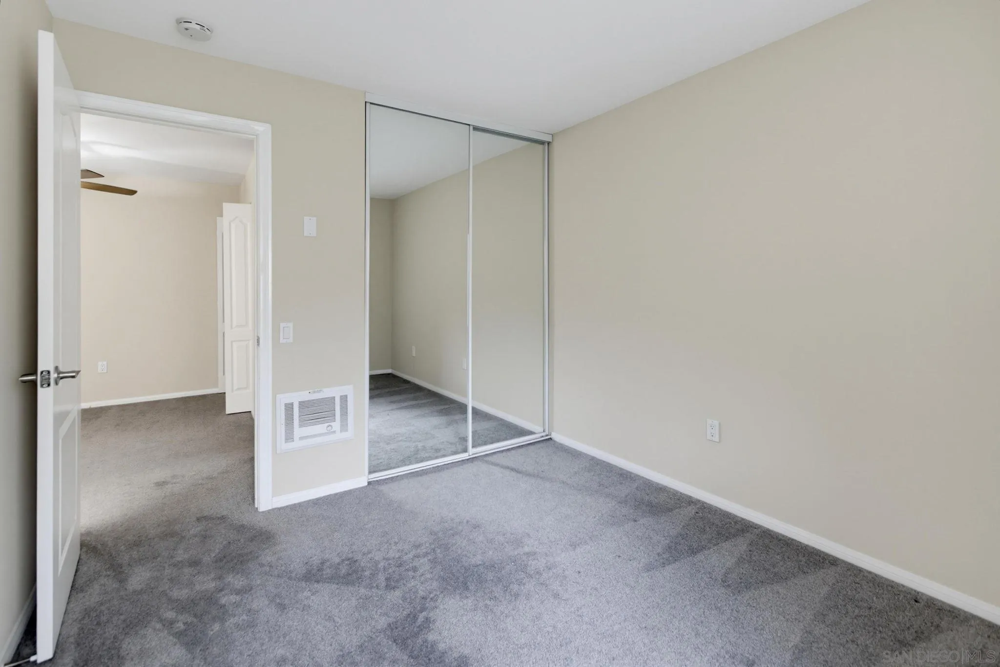 https://cdn.realtyfeed.com/cdn/127/260021018/23ca36d7c14915cf1cf12527d6c2b540.webp