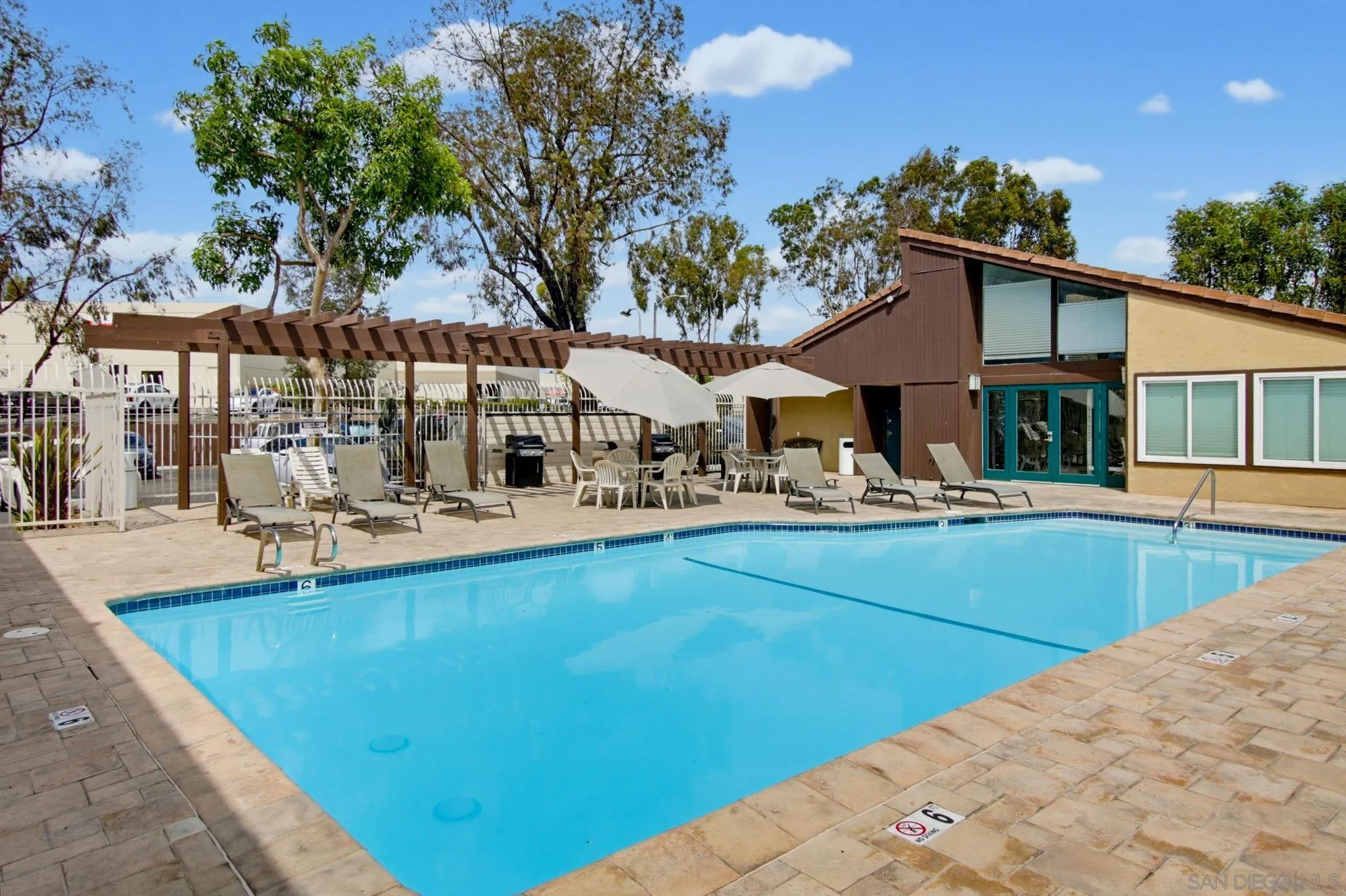 https://cdn.realtyfeed.com/cdn/127/260021018/8d57cb5b2d173d11b998dd17e2f1d0be.webp