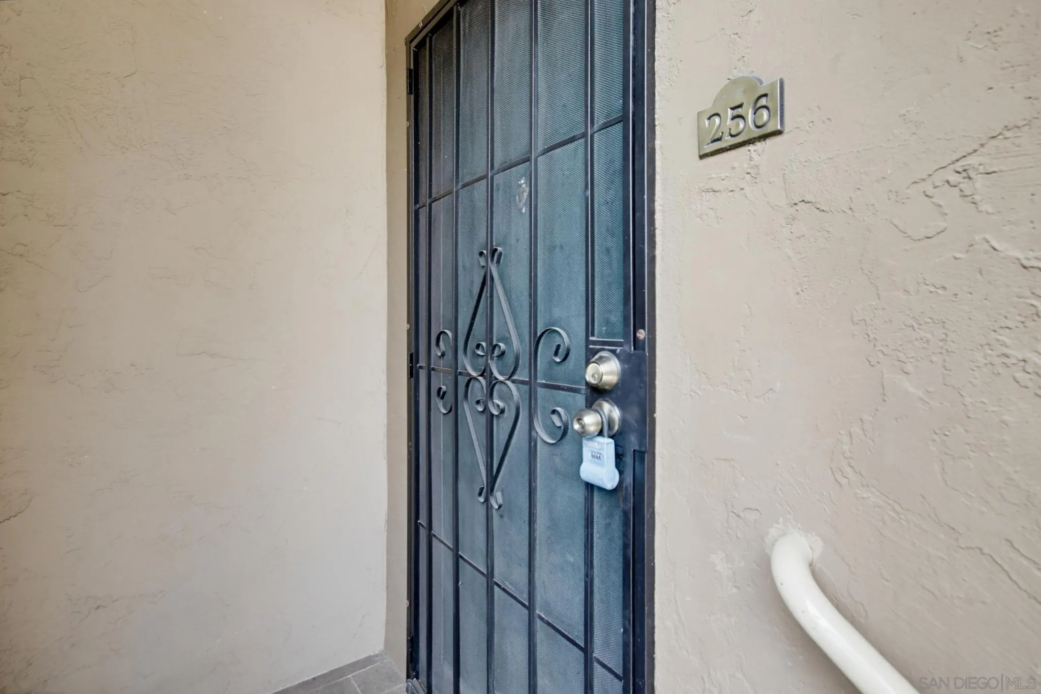 https://cdn.realtyfeed.com/cdn/127/260021018/9ad2ddd9aa65b9d29dc537e94fc335f4.webp