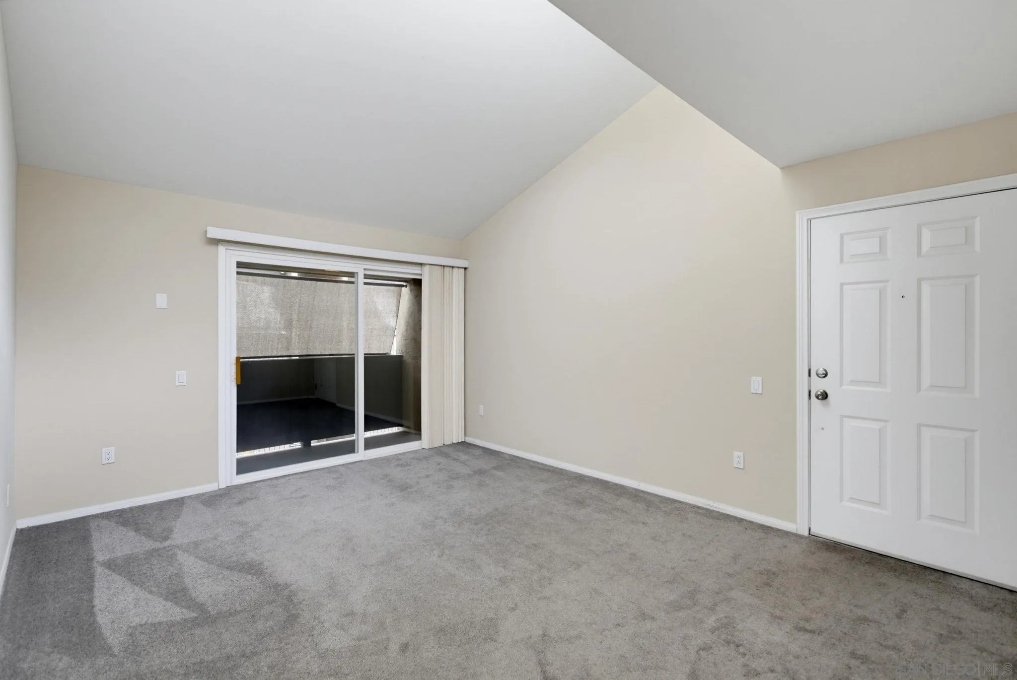 https://cdn.realtyfeed.com/cdn/127/260021018/fcb5faa8c28c7732c8711076a0c49cb5.webp