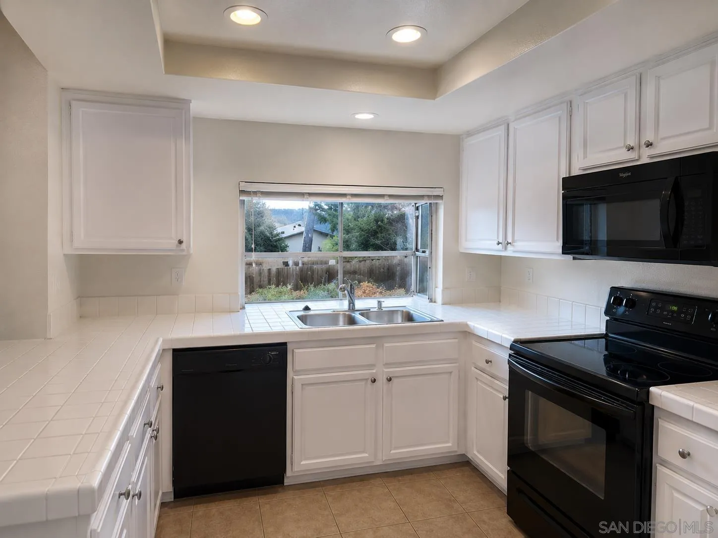 https://cdn.realtyfeed.com/cdn/127/260021019/49d64e378ffba62a6099d87bf469f314.webp