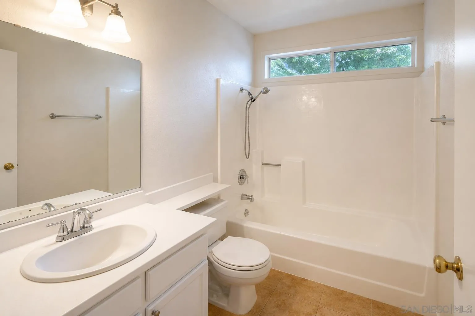 https://cdn.realtyfeed.com/cdn/127/260021019/f27c26cb3f814a39f47b059b30e965e2.webp