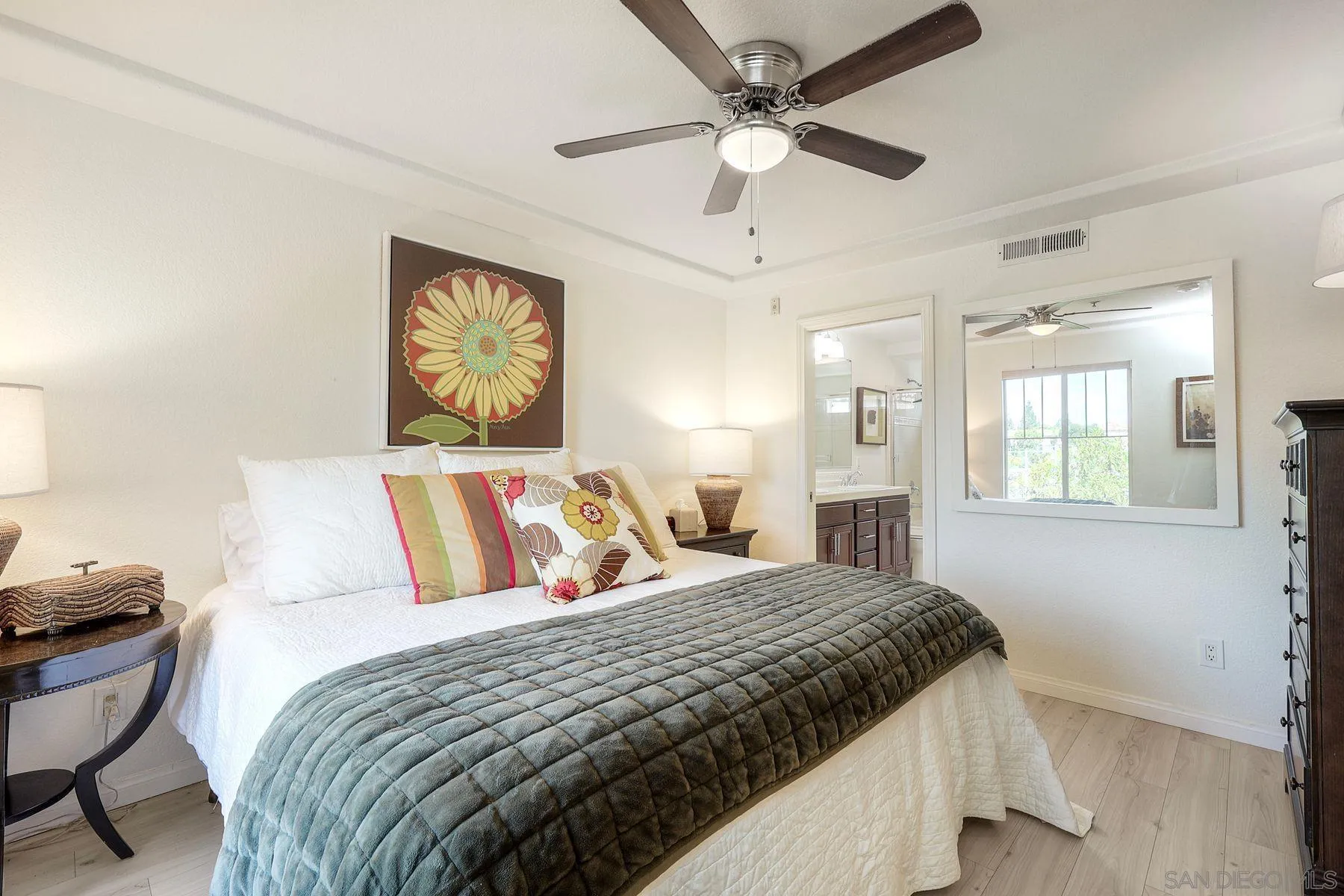 https://cdn.realtyfeed.com/cdn/127/260021022/17de3b773ccaeab82e74d99e42c0f5f2.webp
