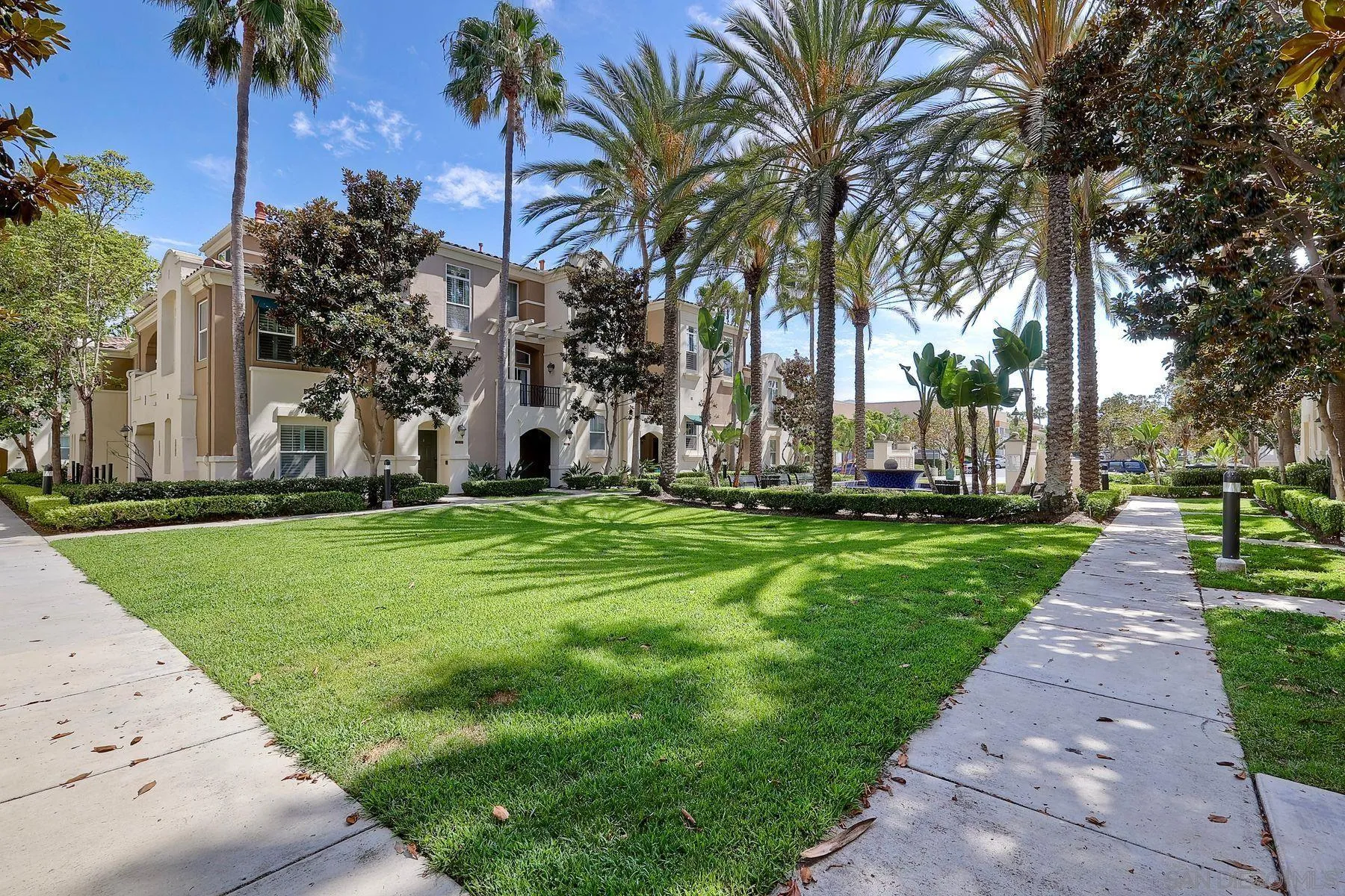 https://cdn.realtyfeed.com/cdn/127/260021022/b521ba18290df2f362197ed86a383e17.webp