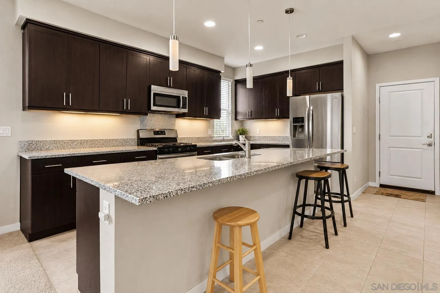 https://cdn.realtyfeed.com/cdn/127/260021023/20653ec76f27087c54179b94e99a2853.webp