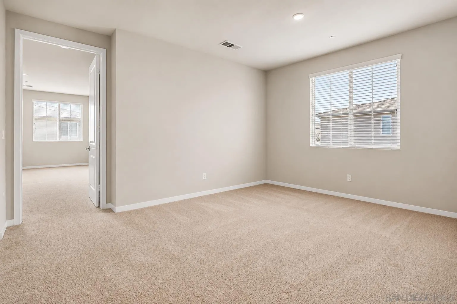 https://cdn.realtyfeed.com/cdn/127/260021023/2c2809415dcba8de6a9a996bdf5a72ca.webp