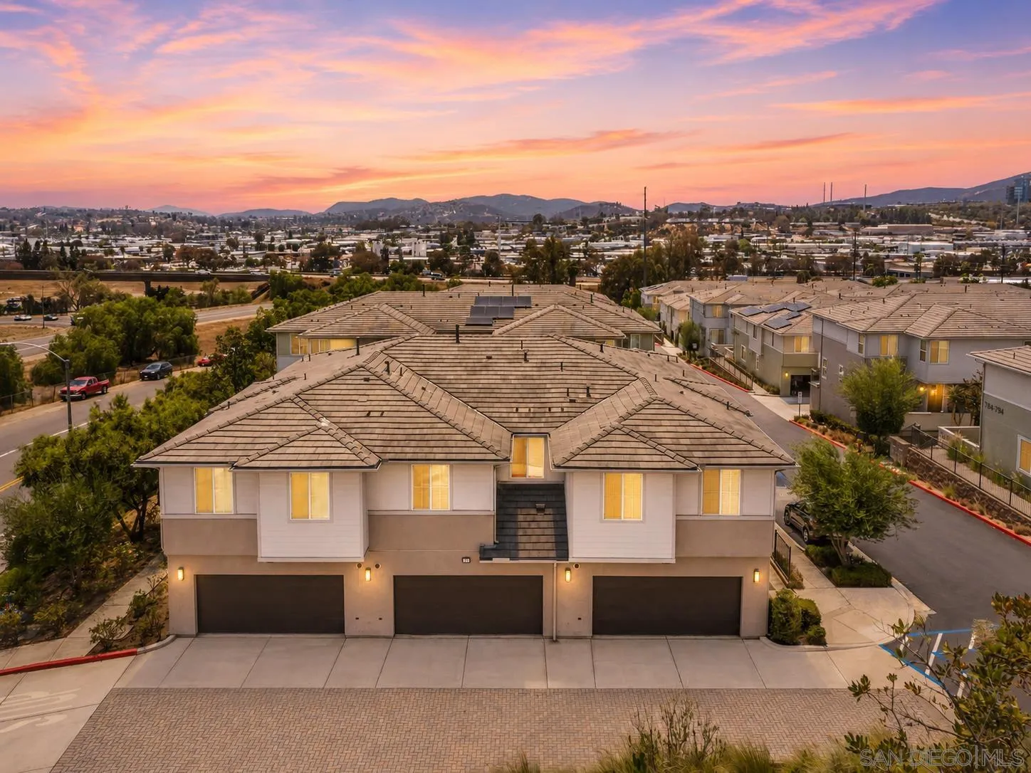 https://cdn.realtyfeed.com/cdn/127/260021023/b13683ce790fca2ca1c381523168c45d.webp