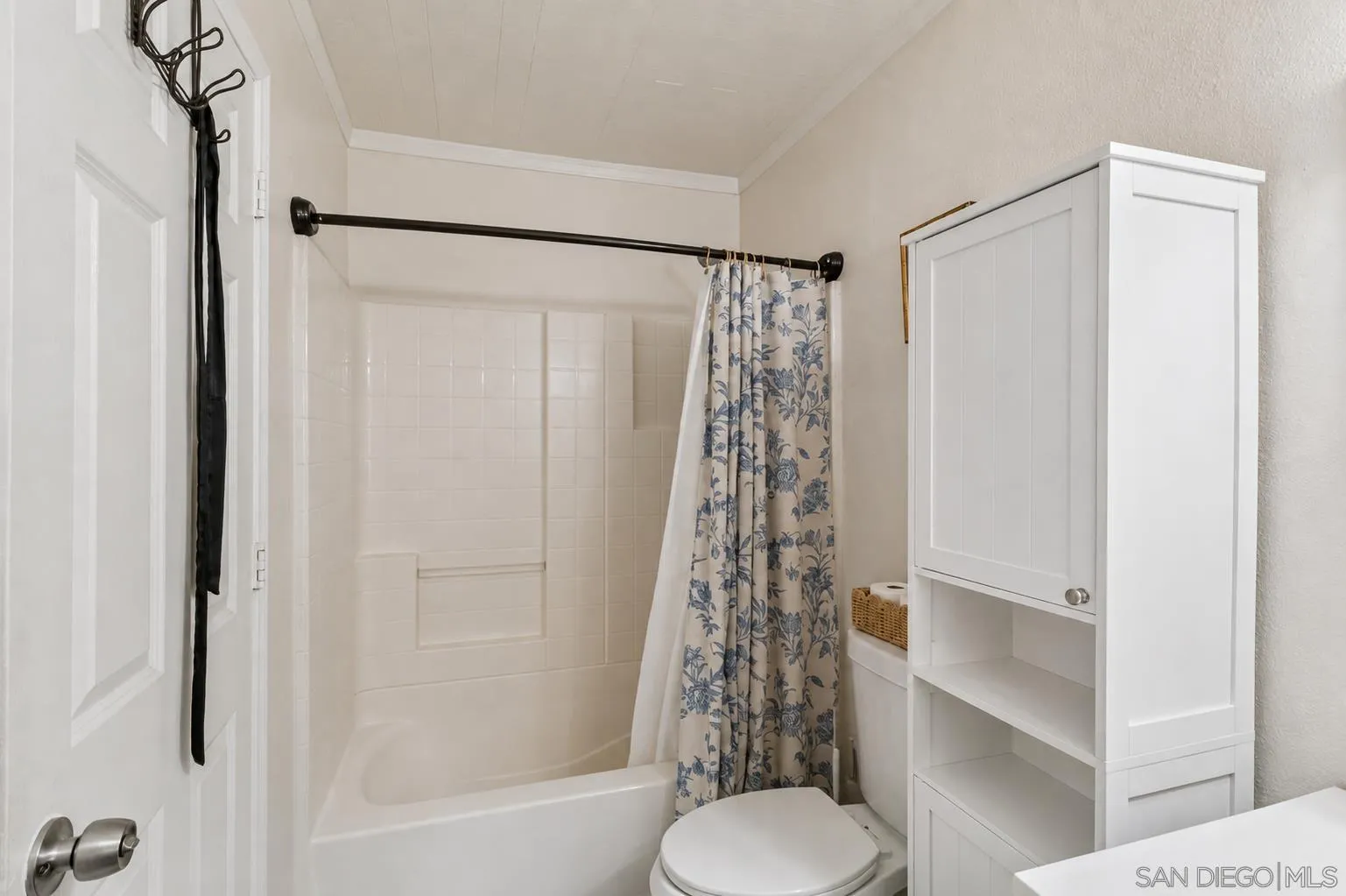 https://cdn.realtyfeed.com/cdn/127/260021024/1bd4c1bbe14108f555876073dad65875.webp