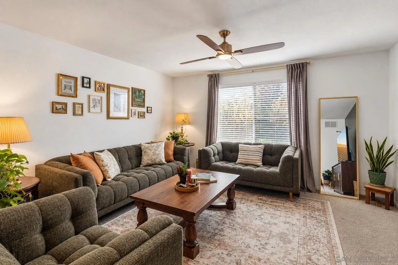 https://cdn.realtyfeed.com/cdn/127/260021024/1f5f82c7c41d463a76420f02a115f053.webp