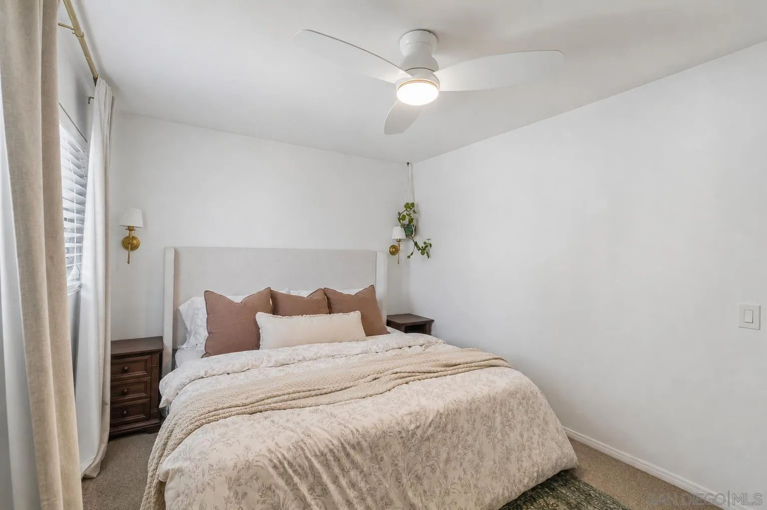 https://cdn.realtyfeed.com/cdn/127/260021024/2d635b9b682637713907d7f66e050632.webp