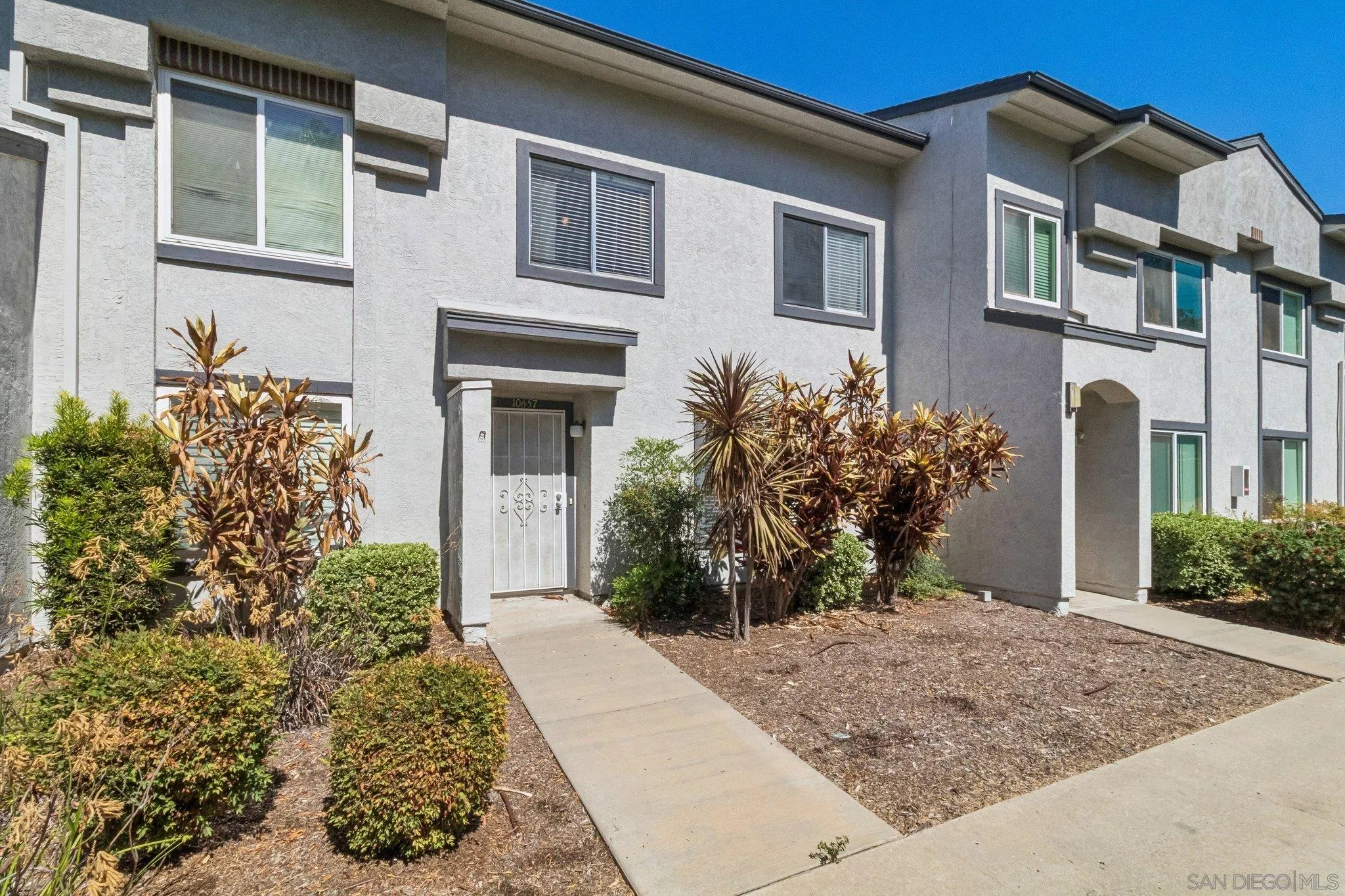 10657 Prince Carlos Ln, Santee, CA 92071 - Main photo, Santee, CA