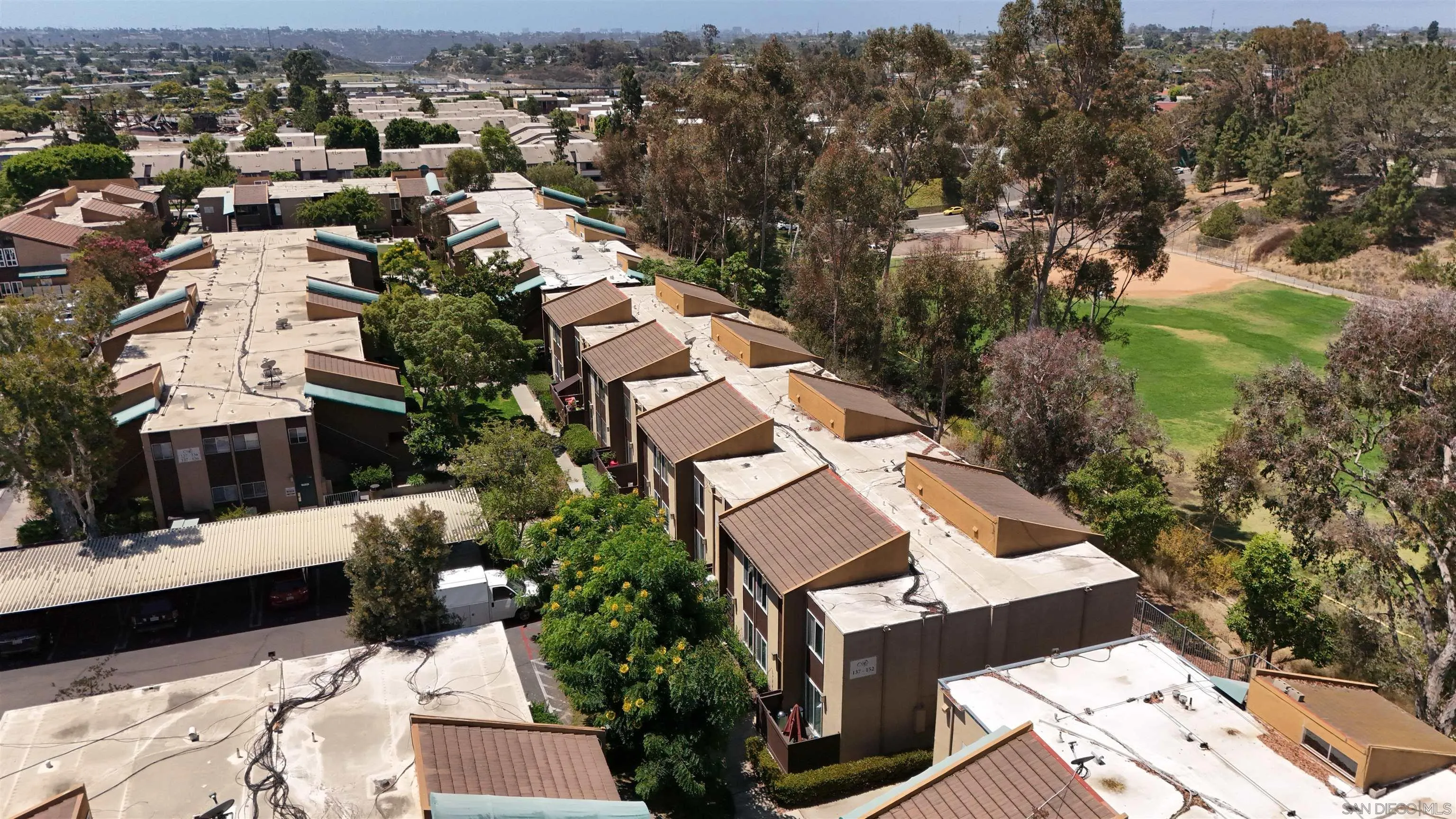 https://cdn.realtyfeed.com/cdn/127/260021027/144cf308ede6ce81a6a32a3495905c79.webp