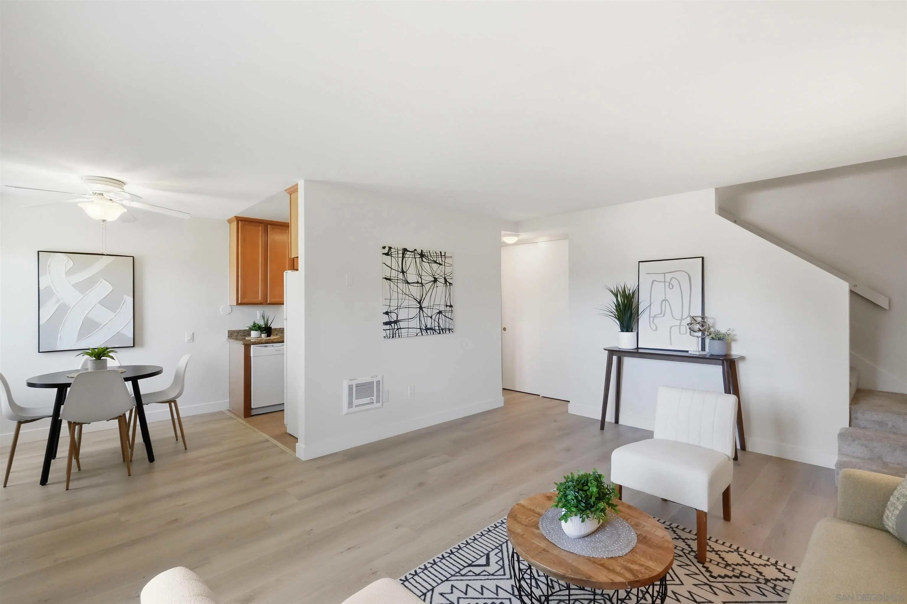 https://cdn.realtyfeed.com/cdn/127/260021027/2278f484926da0d24fe5a3d4fd8e586c.webp