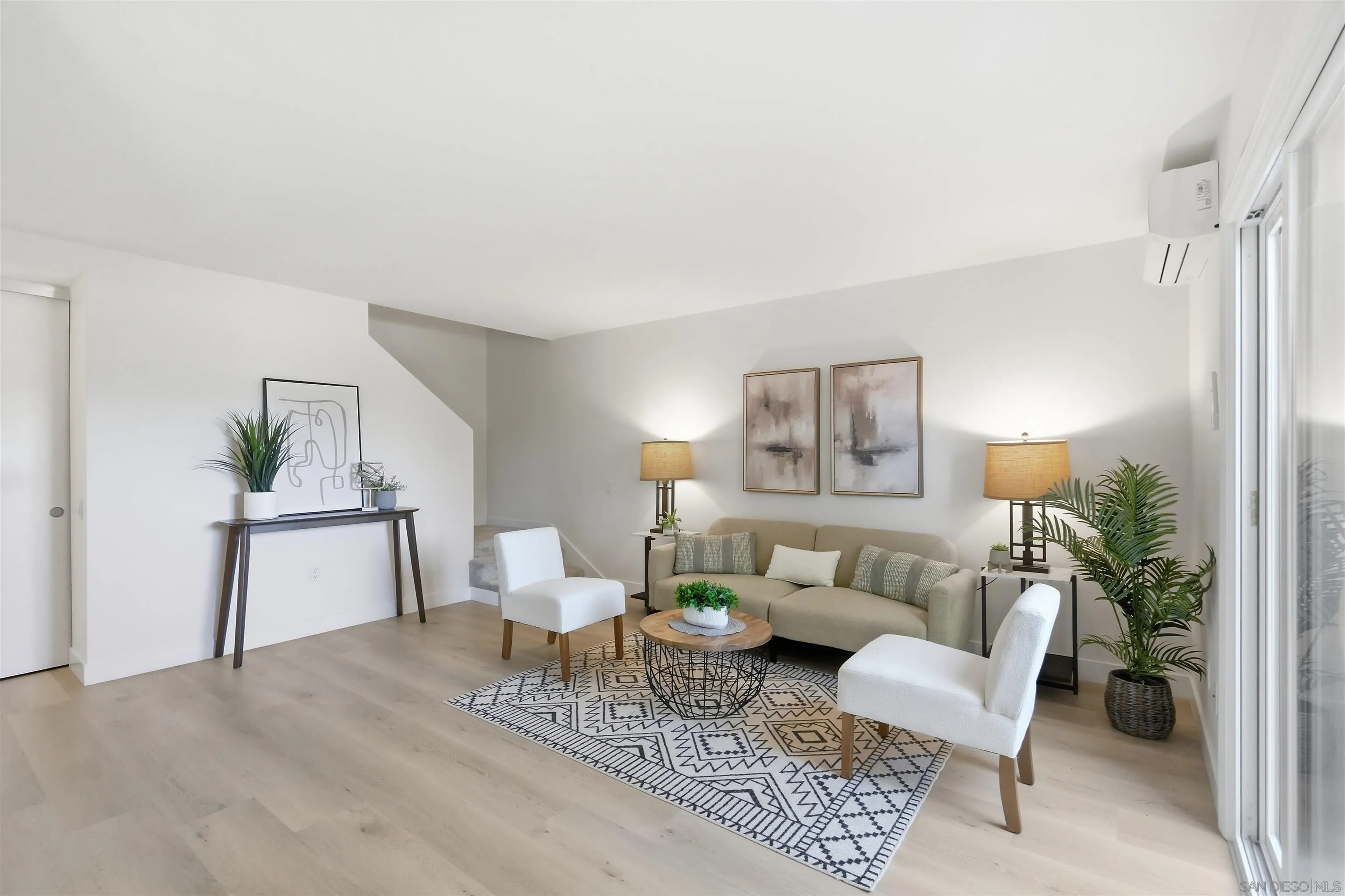 https://cdn.realtyfeed.com/cdn/127/260021027/38ab6846fa1f44ccbfbcf4b8a84dbe72.webp