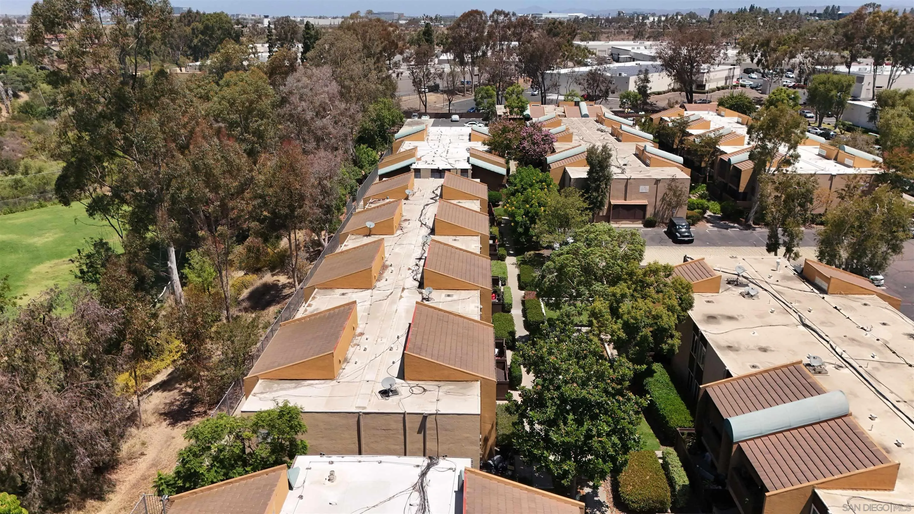https://cdn.realtyfeed.com/cdn/127/260021027/3d2e89e5f0b88fcb4f78f93b4df7682a.webp