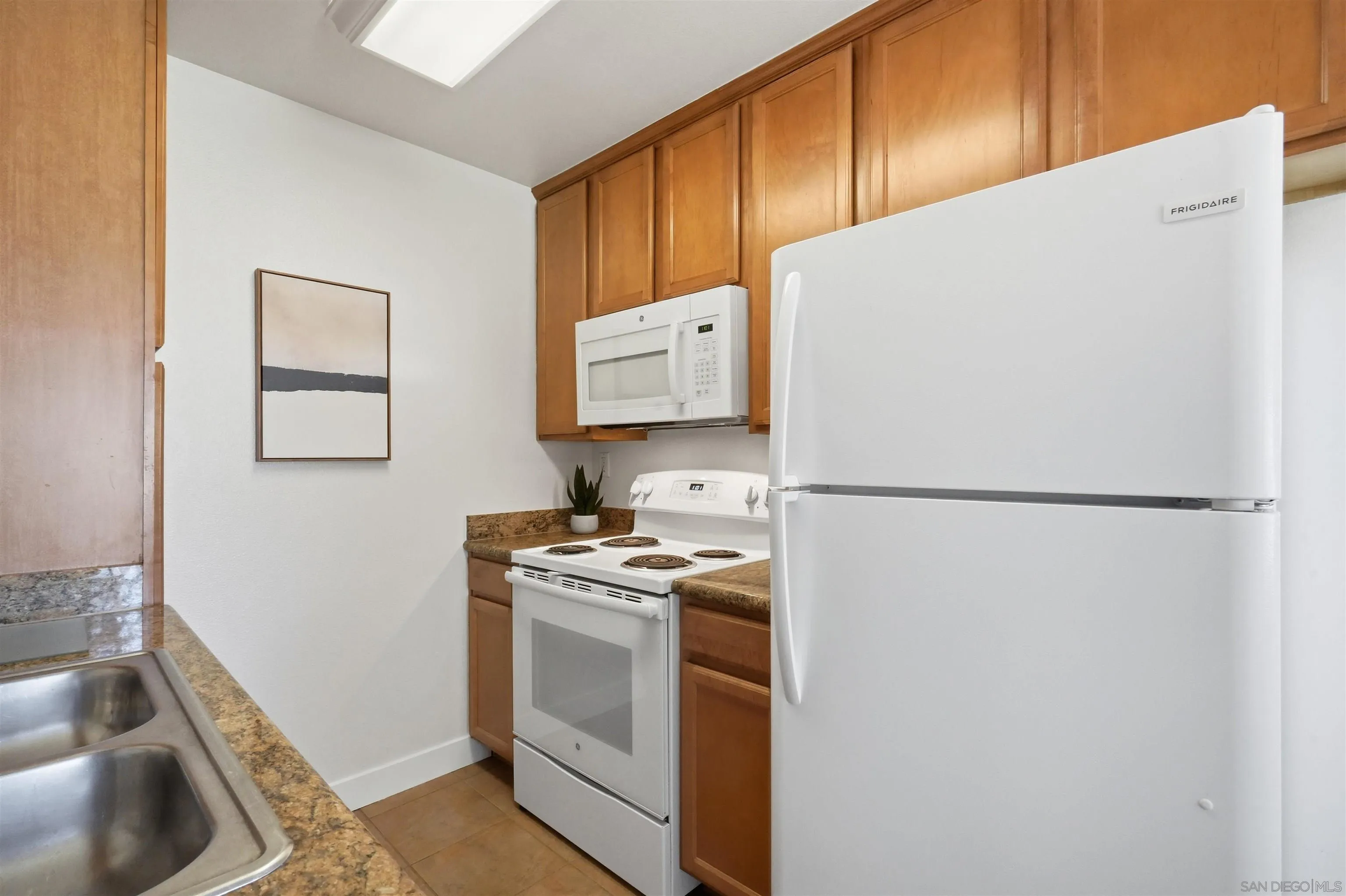https://cdn.realtyfeed.com/cdn/127/260021027/51f8f15dd440c542e6f2c3b37814547f.webp