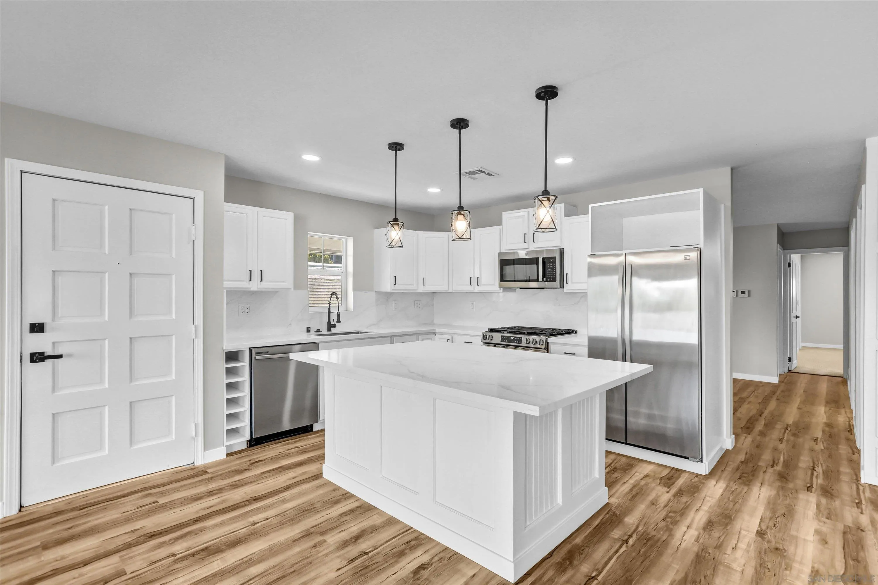 https://cdn.realtyfeed.com/cdn/127/260021028/e872d59e1f13df63dcc4942a70cd5fd4.webp