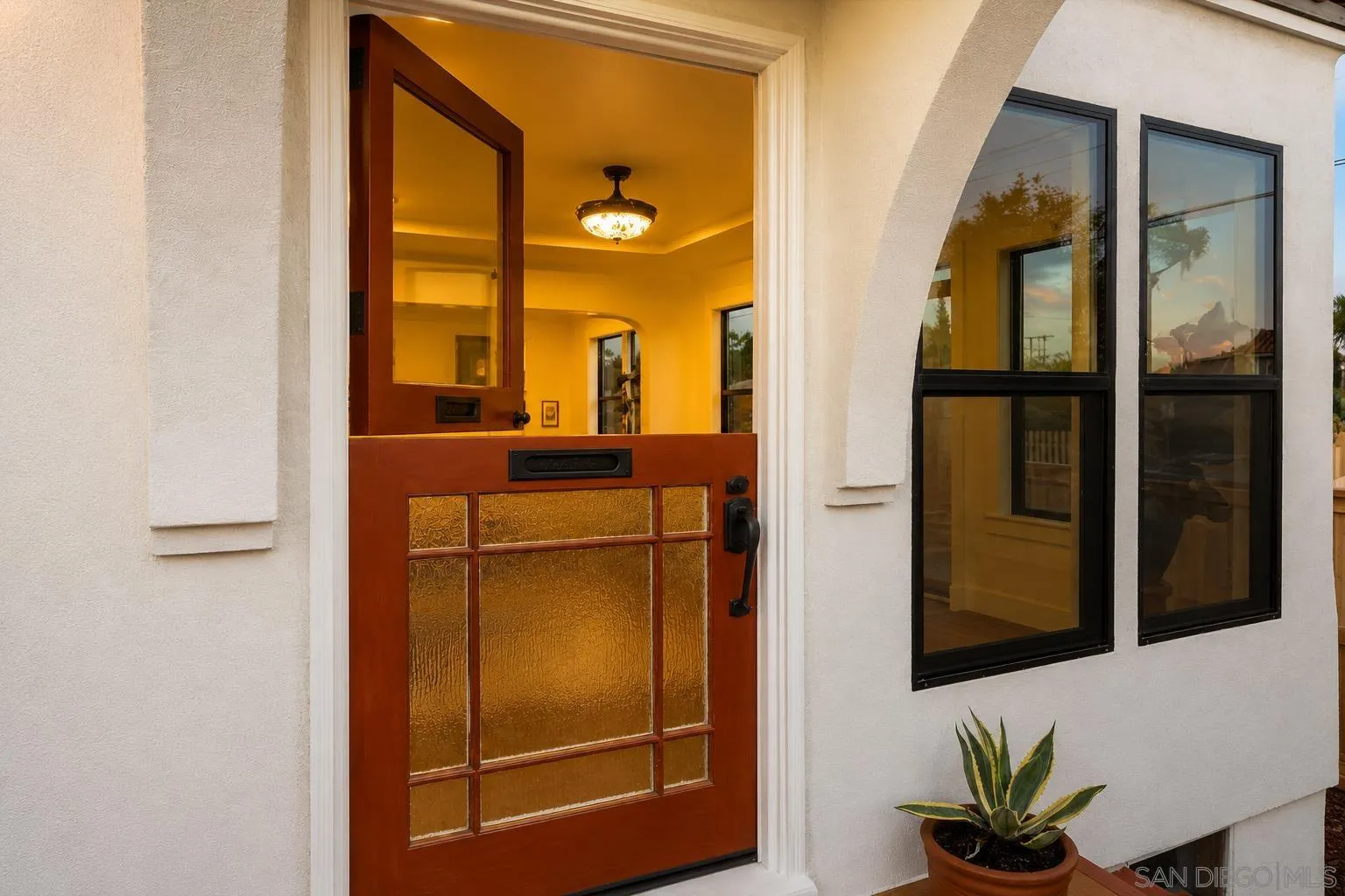https://cdn.realtyfeed.com/cdn/127/260021029/6c2bc9558ccf18c97ef50534a37db68a.webp