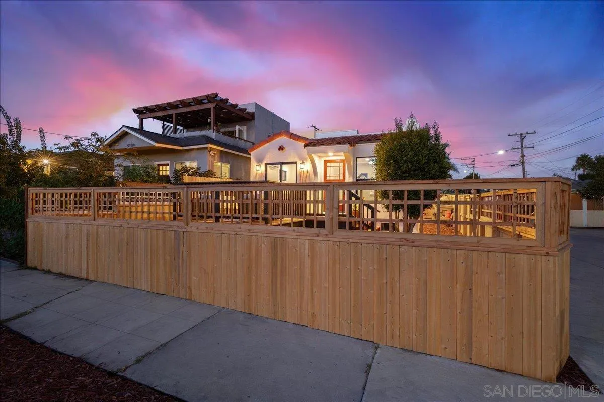 https://cdn.realtyfeed.com/cdn/127/260021029/83d1a6e29603466e509cf86691d13681.webp