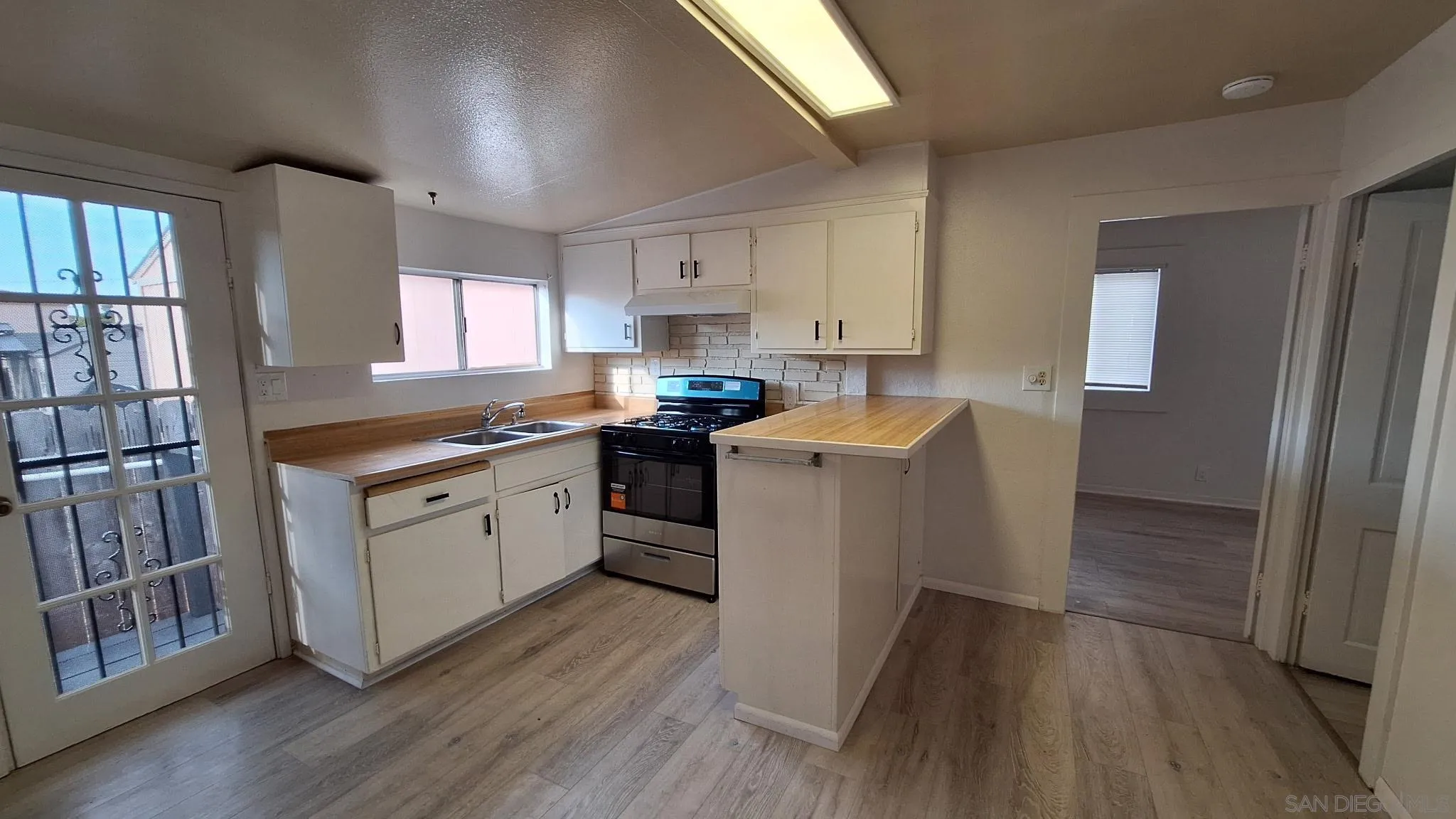 https://cdn.realtyfeed.com/cdn/127/260021031/9623a130273d71f70651e6bbda3c7da3.webp