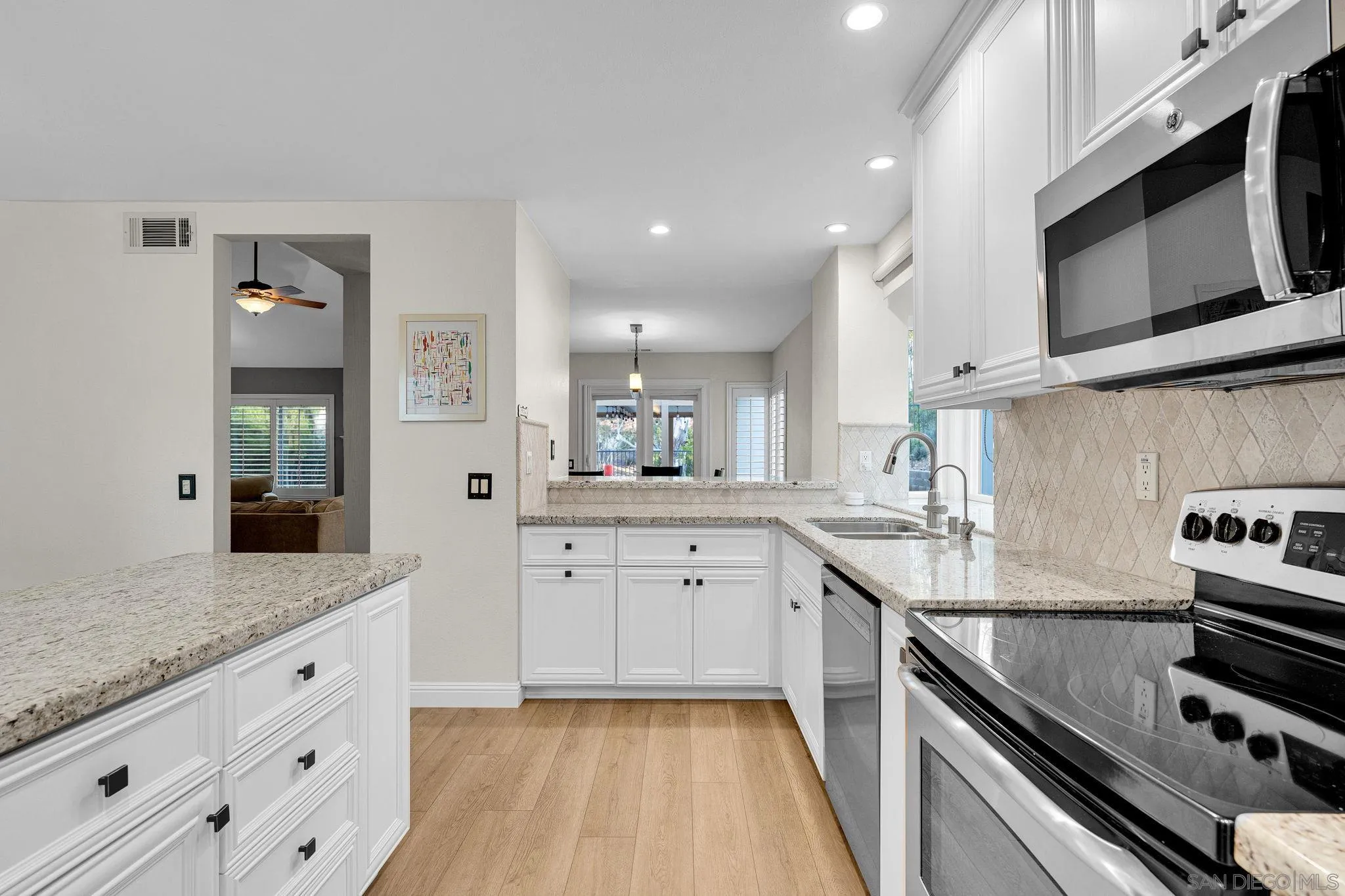 https://cdn.realtyfeed.com/cdn/127/260021032/0ea982ffd341c2d58821e241804e4da5.webp