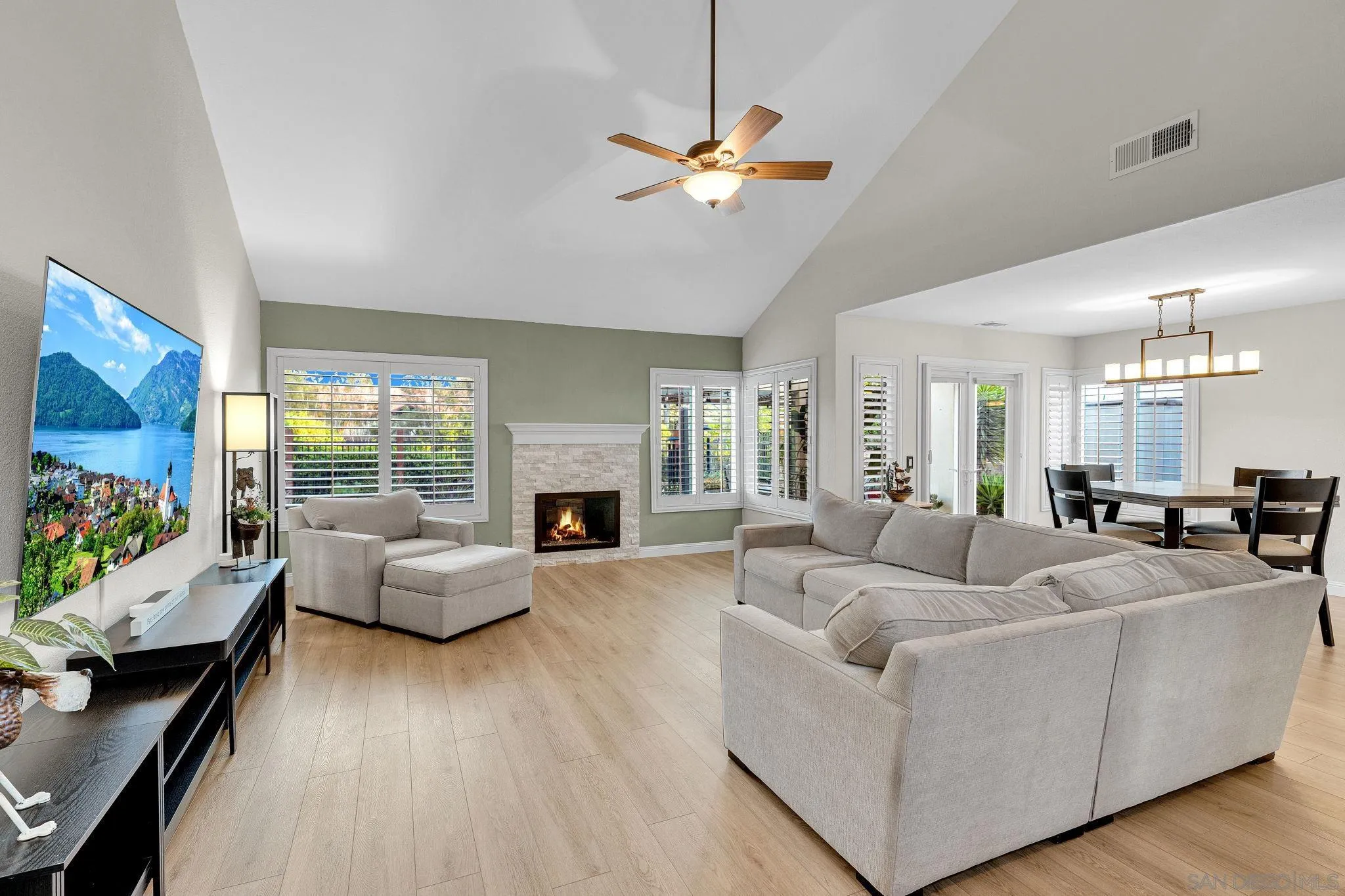 https://cdn.realtyfeed.com/cdn/127/260021032/3b337409d542df5f247bf07fc79f5e56.webp