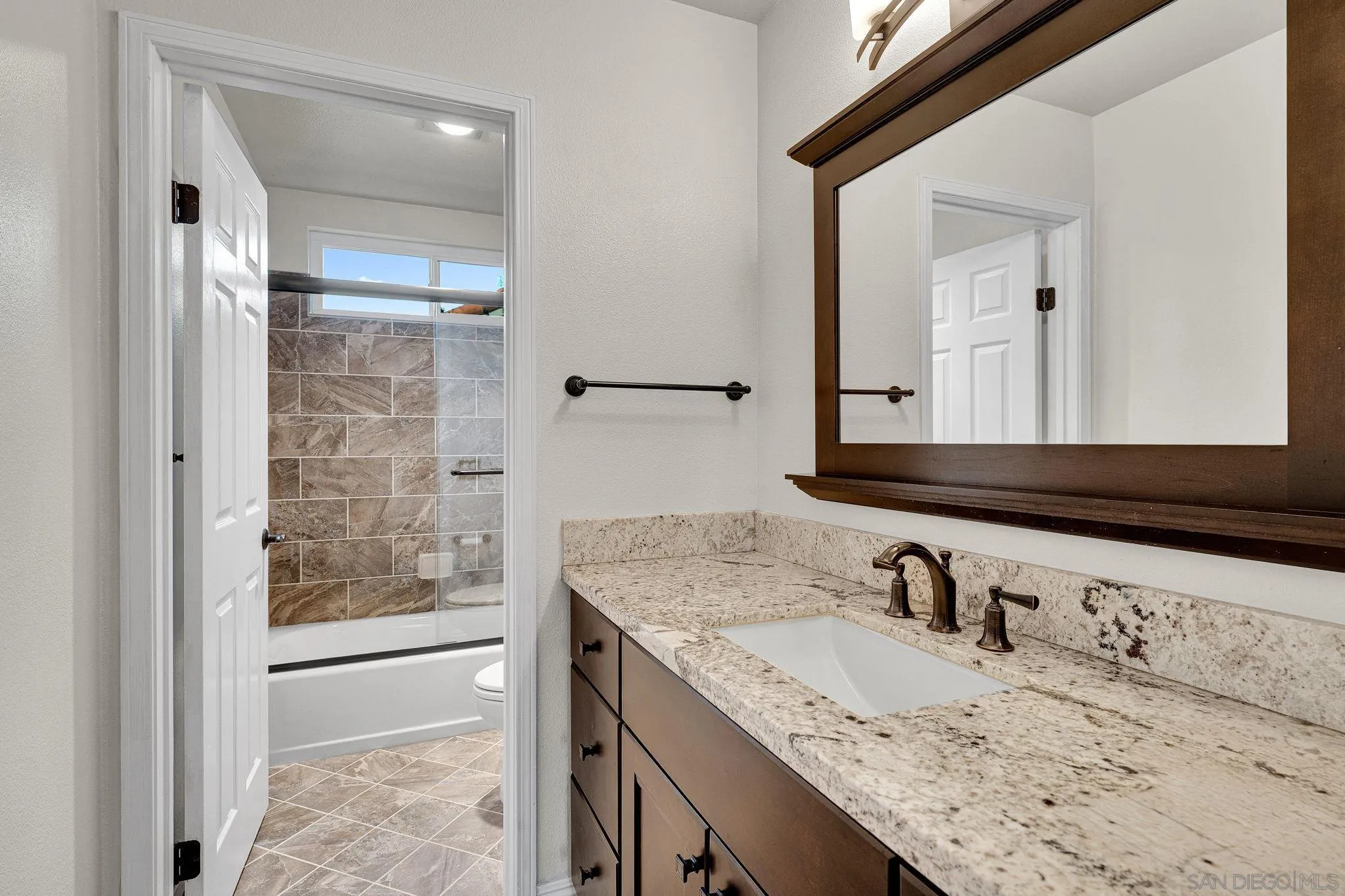 https://cdn.realtyfeed.com/cdn/127/260021032/6c3eb3cfe22e2caeaf49dd6fcd0ea0ba.webp