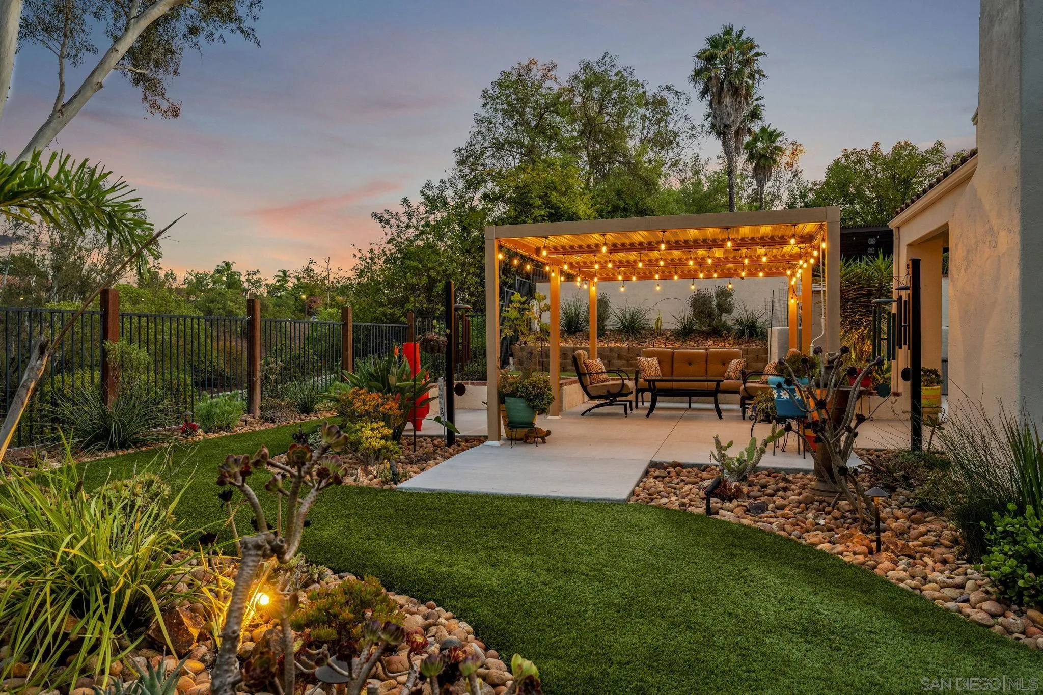 https://cdn.realtyfeed.com/cdn/127/260021032/a1c9d0418254a4e7ca41a5318e61f2a5.webp