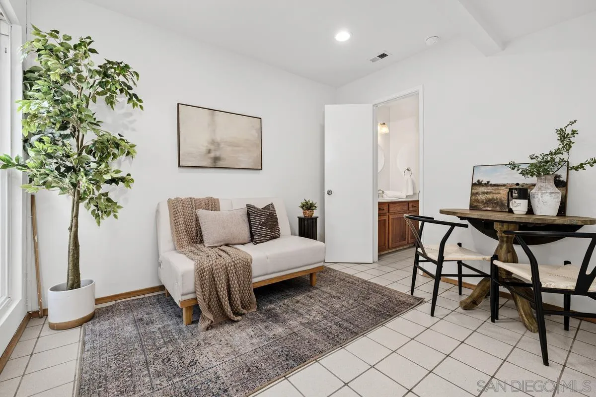 https://cdn.realtyfeed.com/cdn/127/260021039/05f450a3b1629539c5021d304ece9e9f.webp