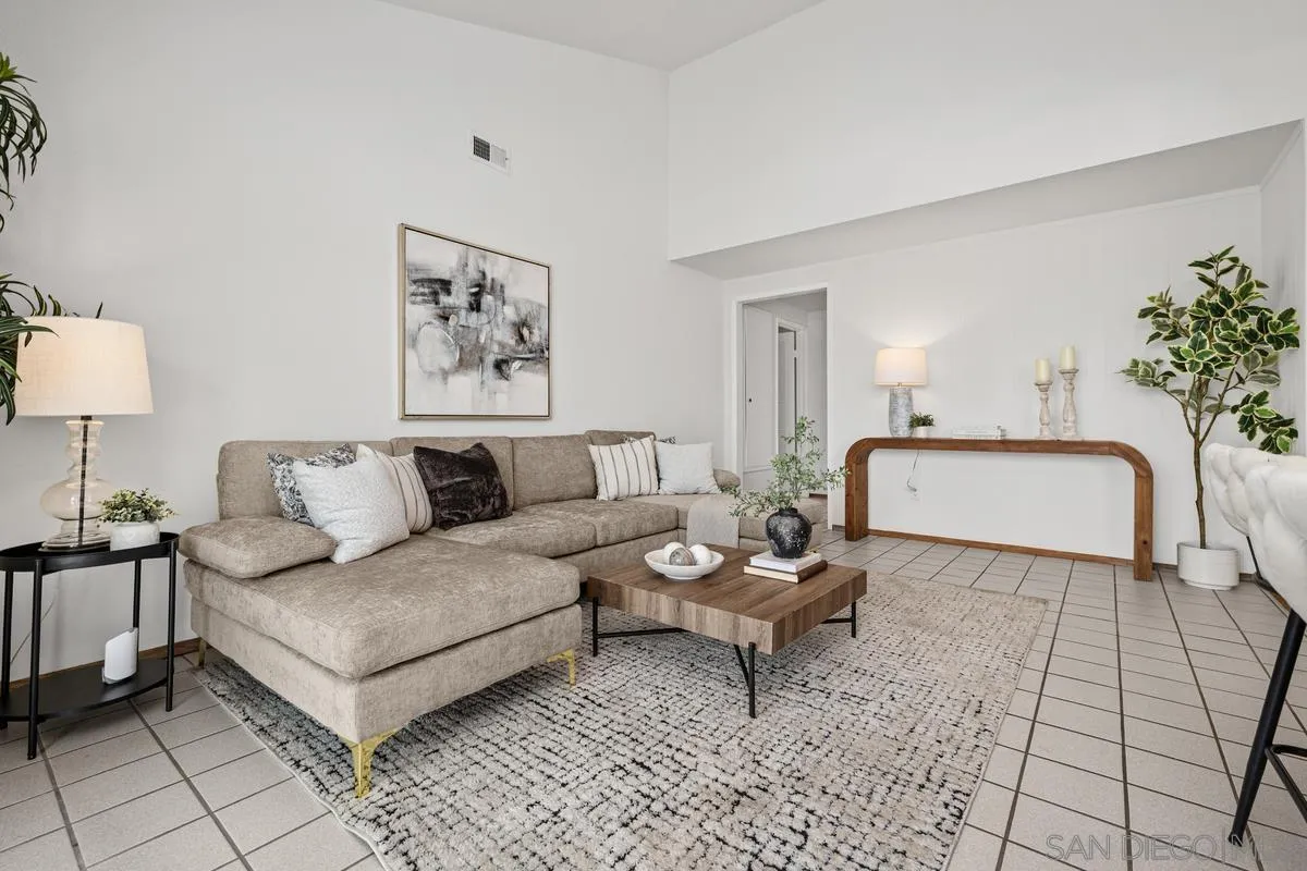 https://cdn.realtyfeed.com/cdn/127/260021039/27291ca64a4116e5fc0bb4446d99c706.webp