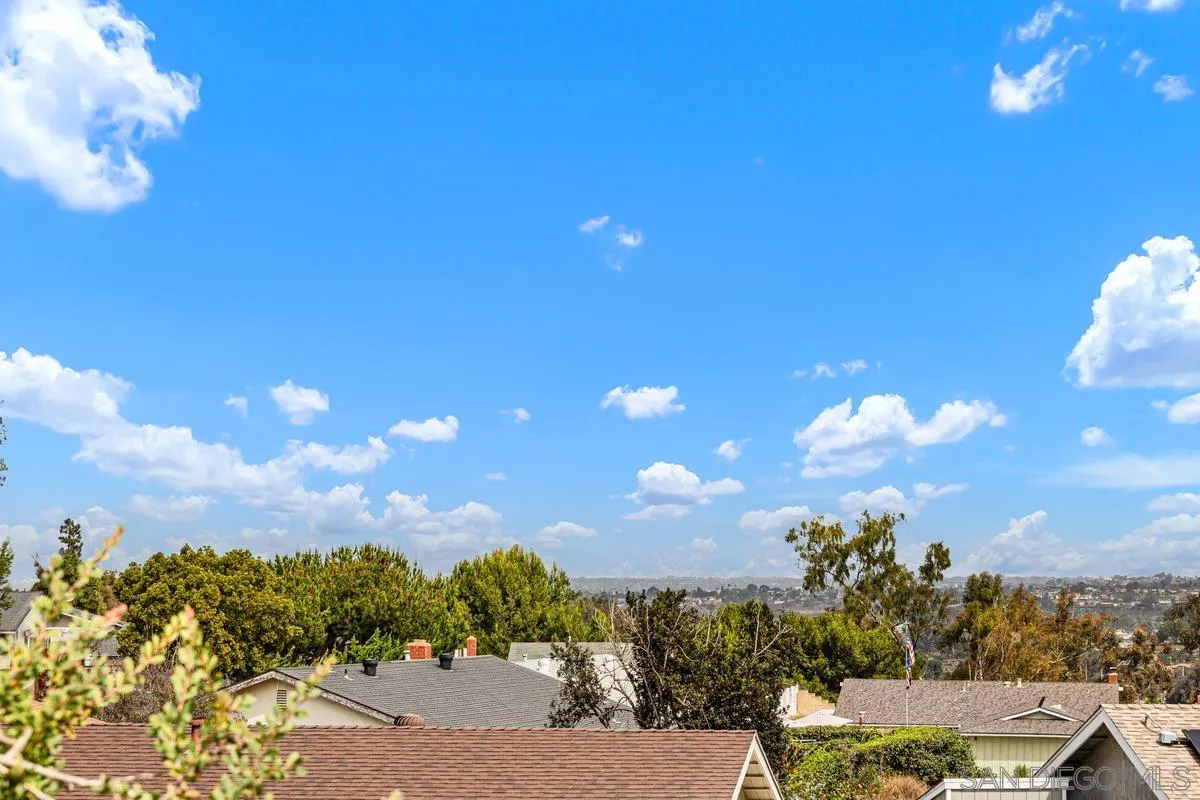 https://cdn.realtyfeed.com/cdn/127/260021039/33a7f8421ed93ef98edeec09b89757e7.webp