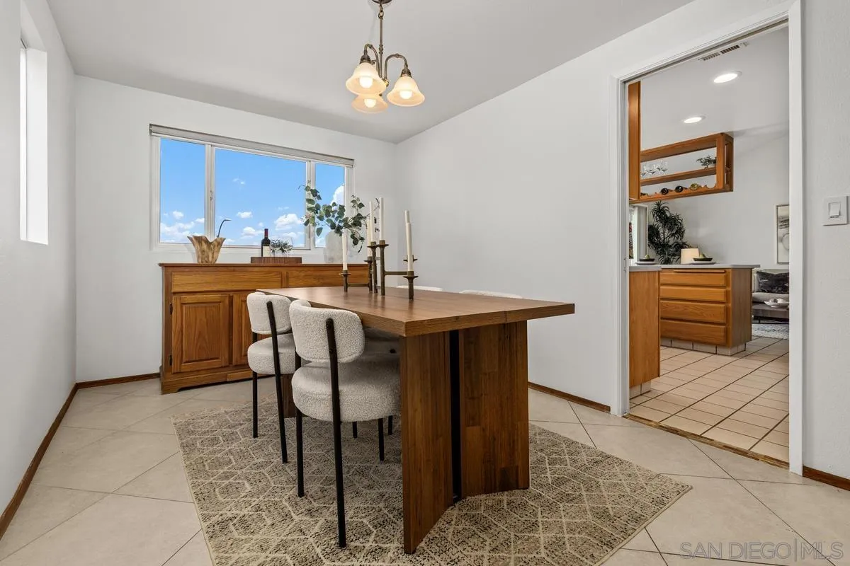 https://cdn.realtyfeed.com/cdn/127/260021039/7a0178b46fff7d05ec070514b814f104.webp