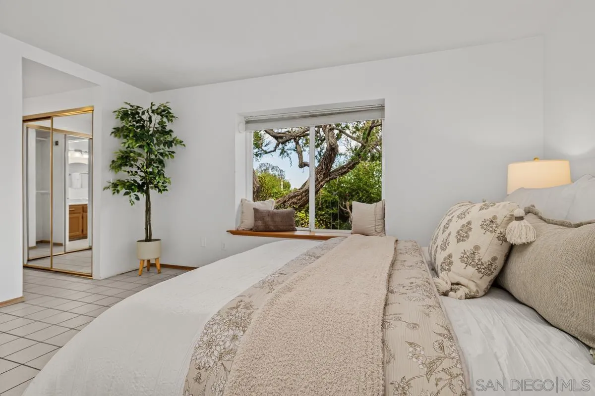 https://cdn.realtyfeed.com/cdn/127/260021039/b19449e5b15e2b960c152cc25a6f513f.webp