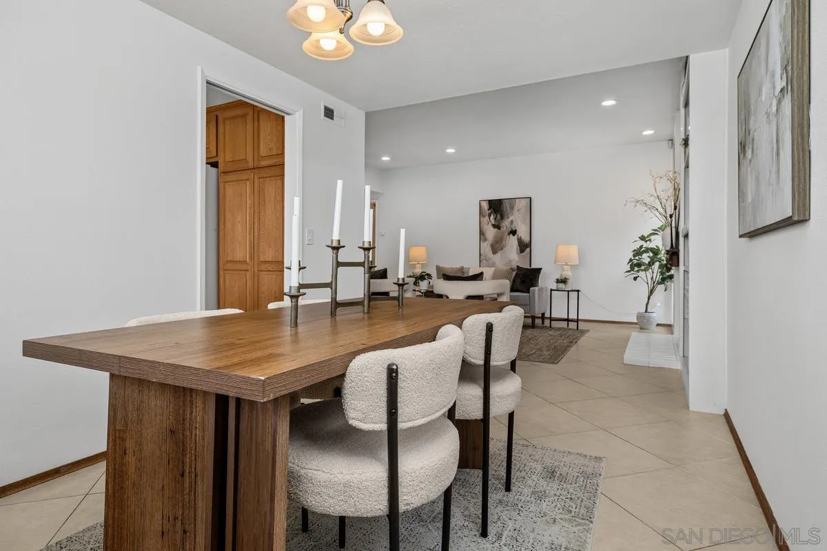 https://cdn.realtyfeed.com/cdn/127/260021039/fcfc42df19c51a54dbd71892adc20bb1.webp