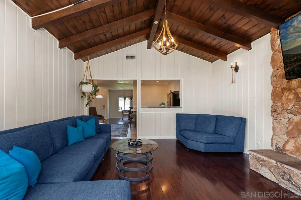 https://cdn.realtyfeed.com/cdn/127/260021041/6740ea2423aeb565d9c0151d94a00fe9.webp