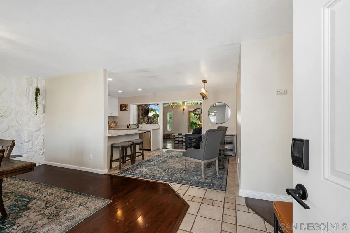 https://cdn.realtyfeed.com/cdn/127/260021041/7f1b545dcaa852917aa8e0bd060bb7c7.webp