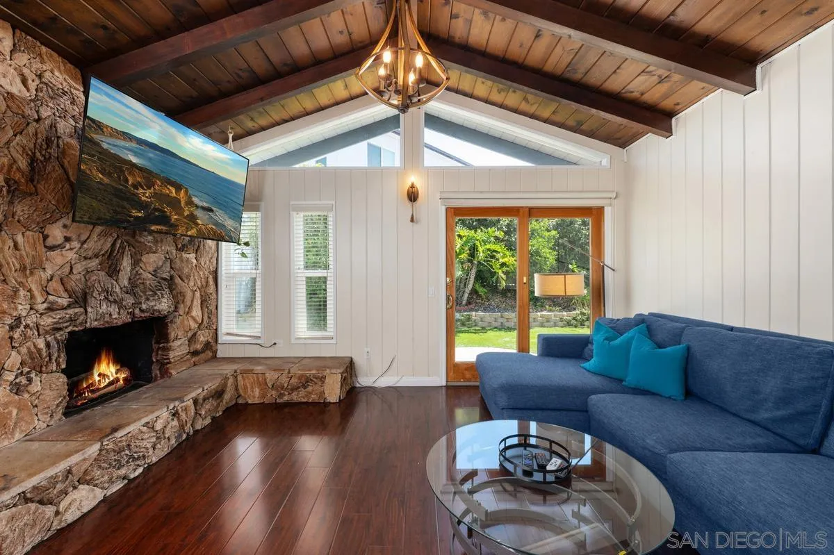 https://cdn.realtyfeed.com/cdn/127/260021041/8f93702f5818b02ddd0a60e911b51e37.webp