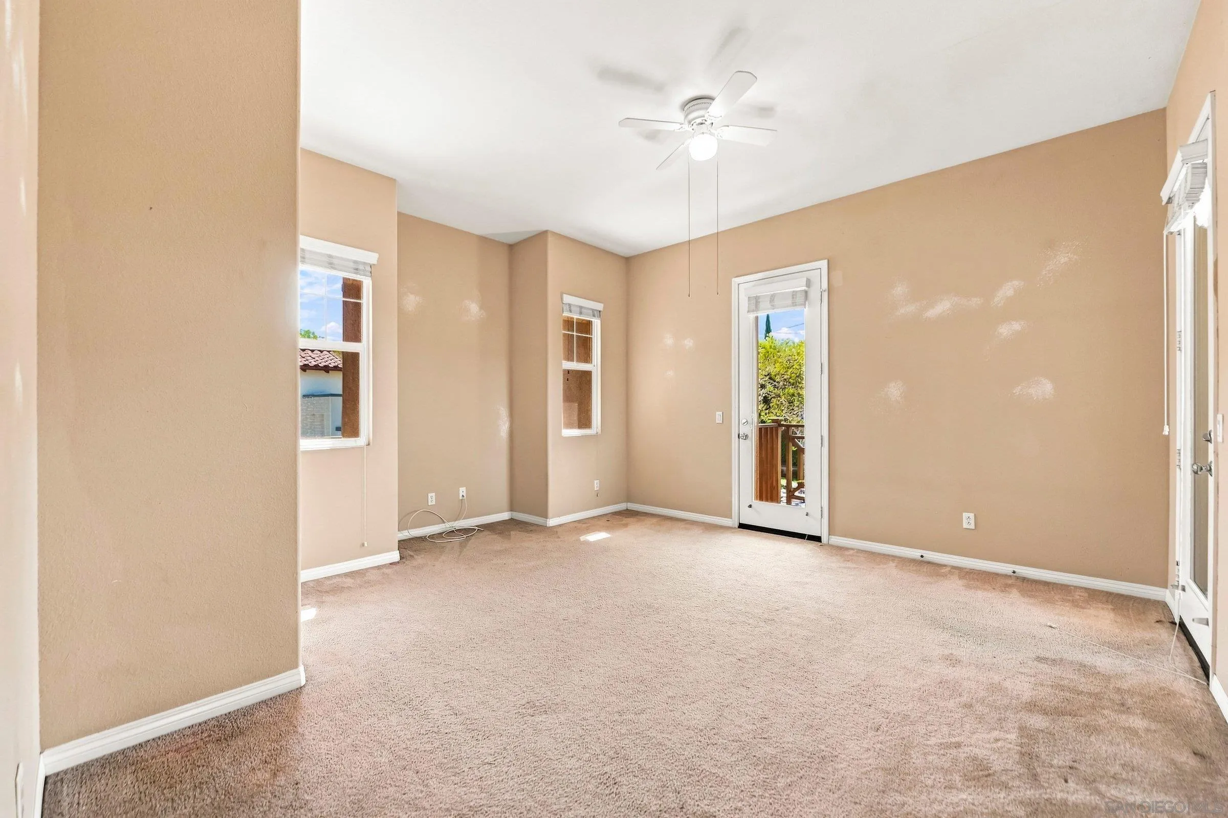 https://cdn.realtyfeed.com/cdn/127/260021045/2bfaa020ad4ad9472bb98c917652eac6.webp