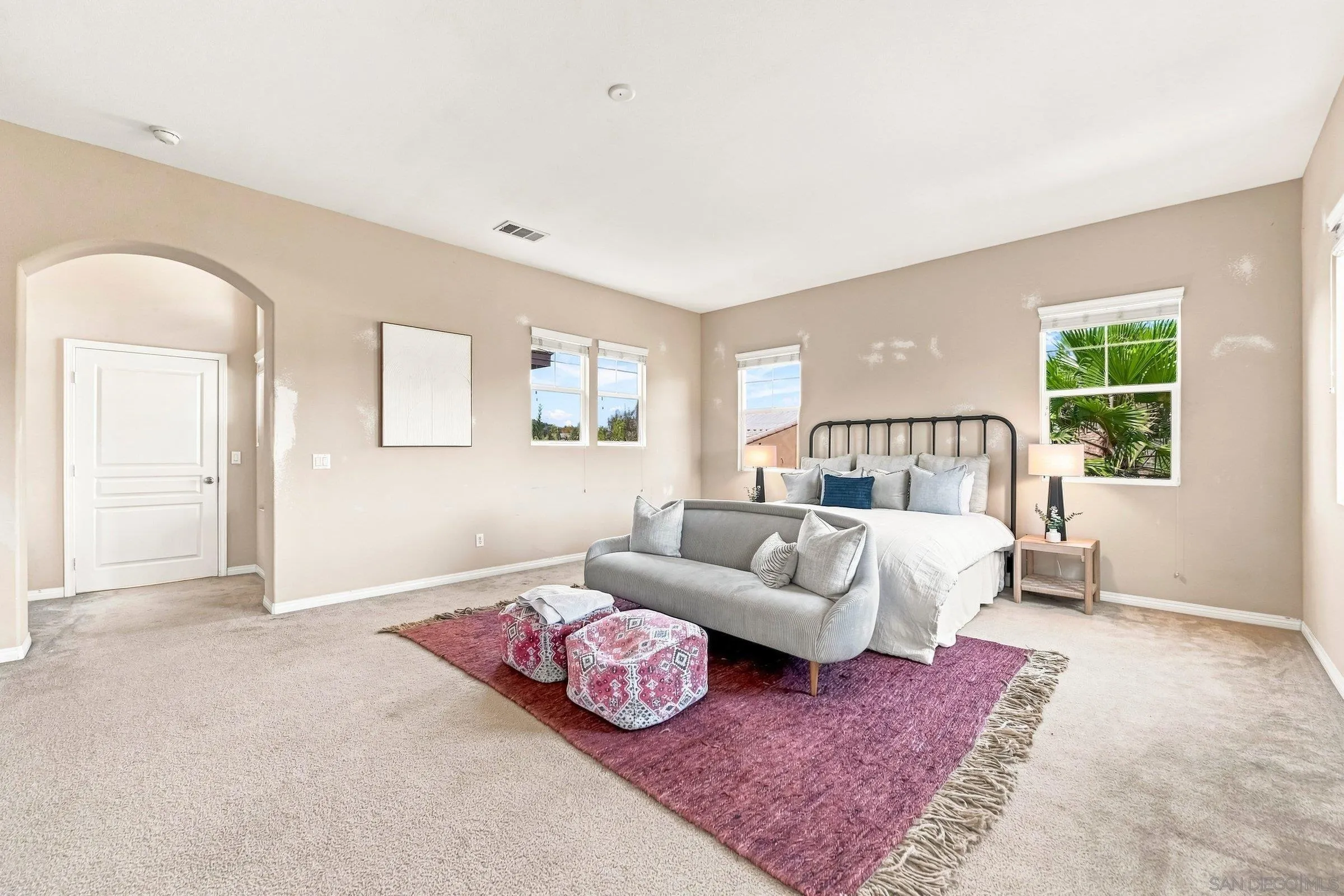 https://cdn.realtyfeed.com/cdn/127/260021045/3245973c6878c323ecd313ab353362d2.webp
