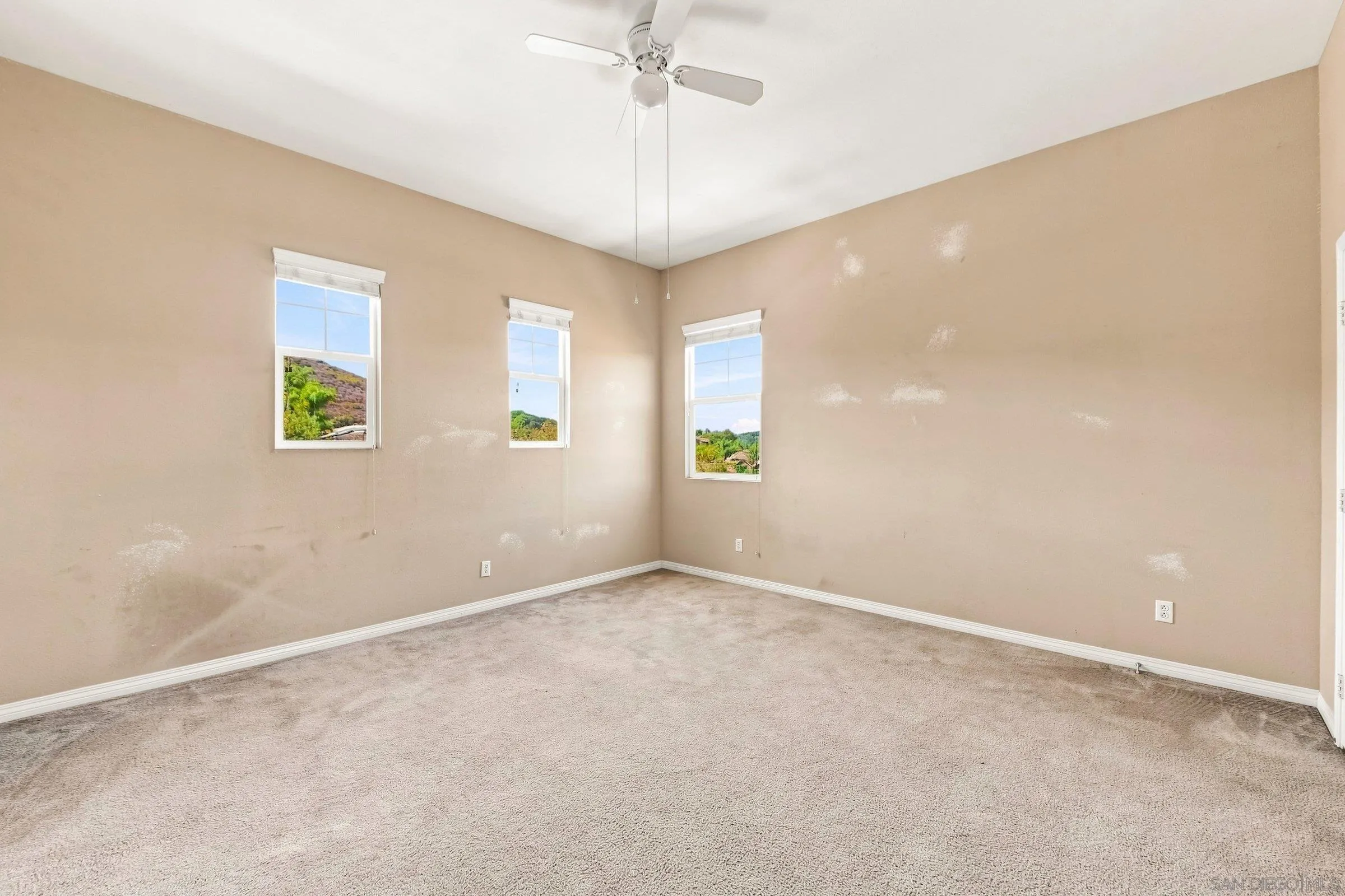 https://cdn.realtyfeed.com/cdn/127/260021045/38e0f91871b43fa843c74728e0ac79e1.webp