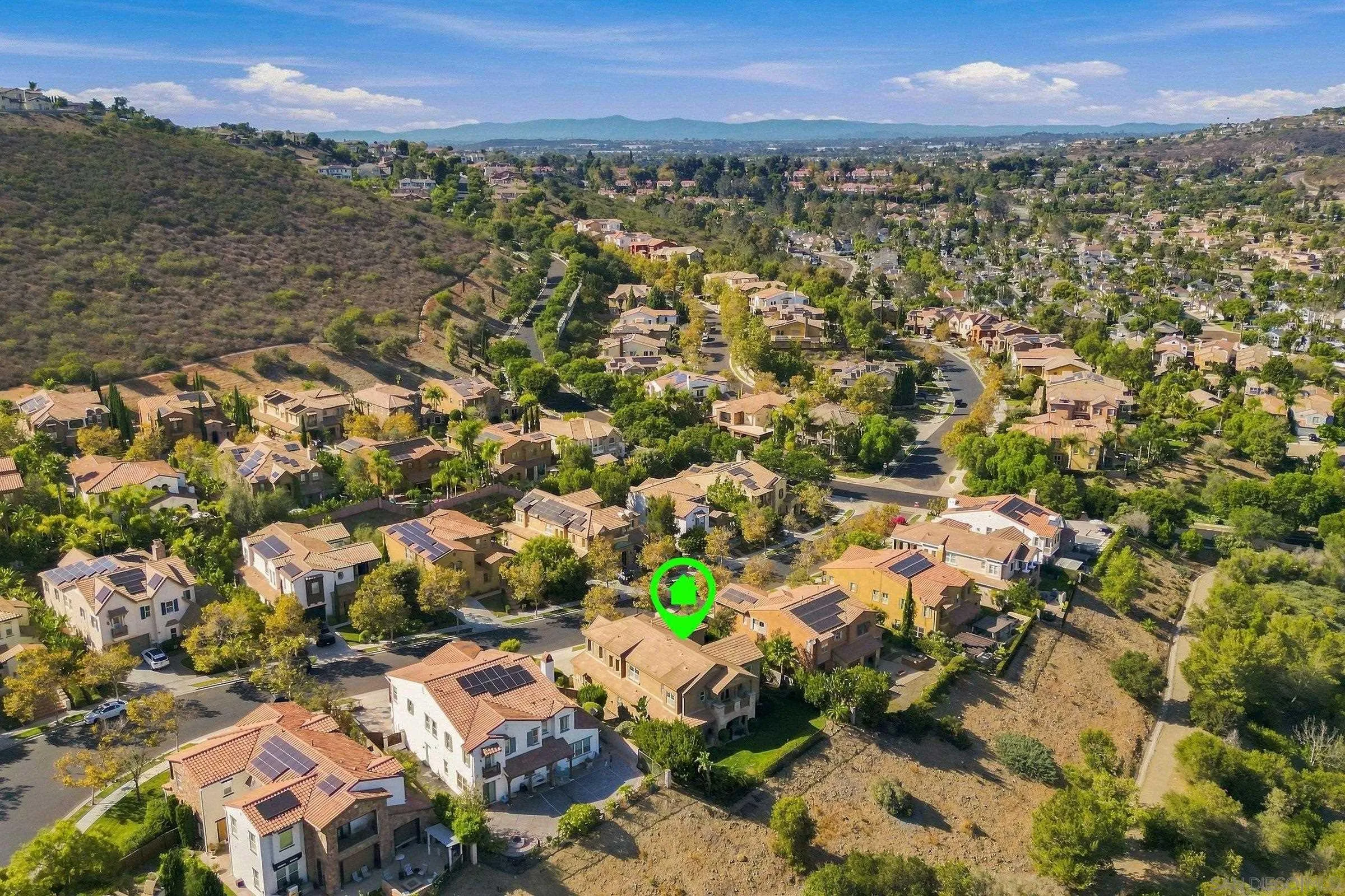https://cdn.realtyfeed.com/cdn/127/260021045/9f7a701ea15a7306d81d95f725991e69.webp