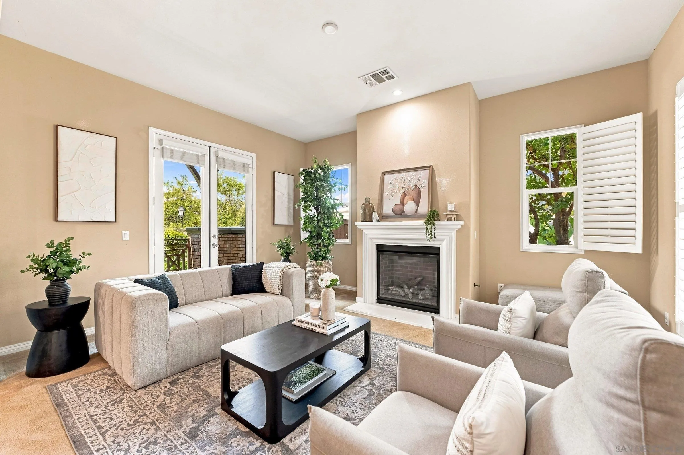 https://cdn.realtyfeed.com/cdn/127/260021045/cef3a417b4390f1a03c5f22c37685acb.webp