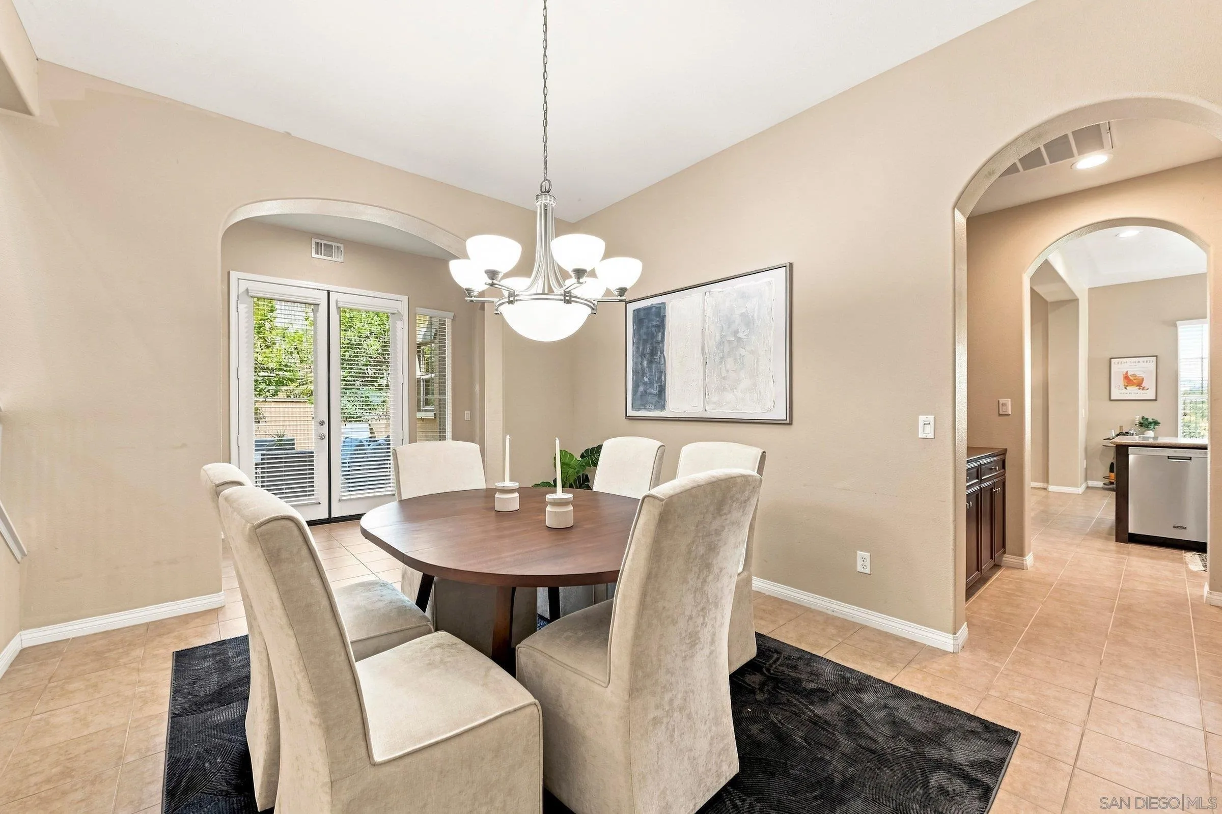 https://cdn.realtyfeed.com/cdn/127/260021045/de828f8f77e94deb4afc9304ecdbf195.webp