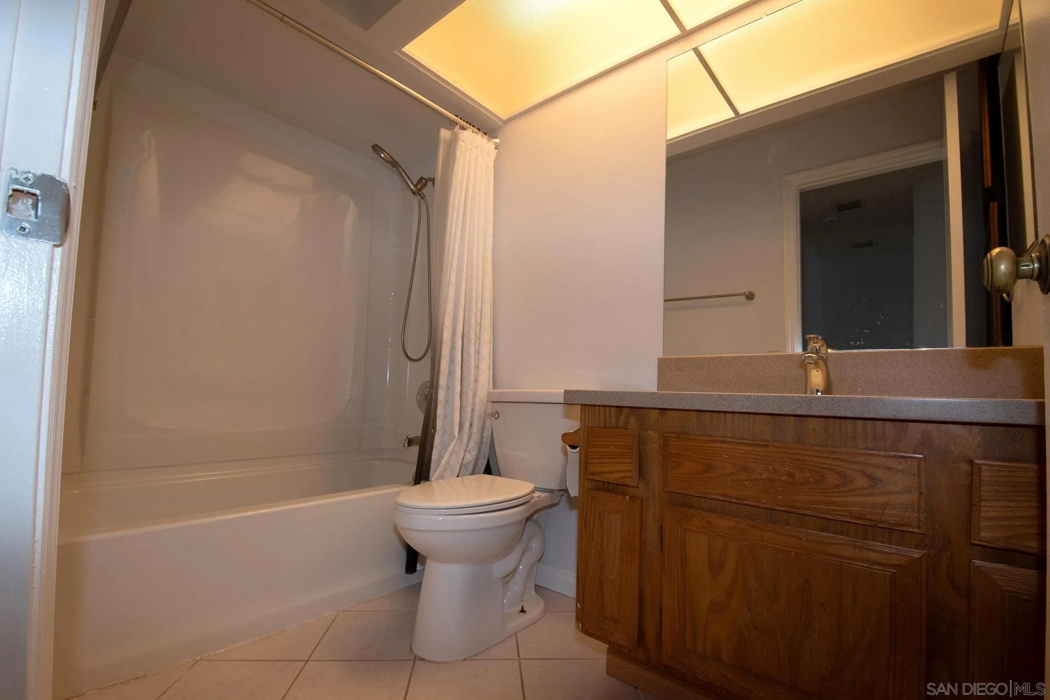 https://cdn.realtyfeed.com/cdn/127/260021047/1b56fc7b33f22ca57c60348f1ca5d405.webp