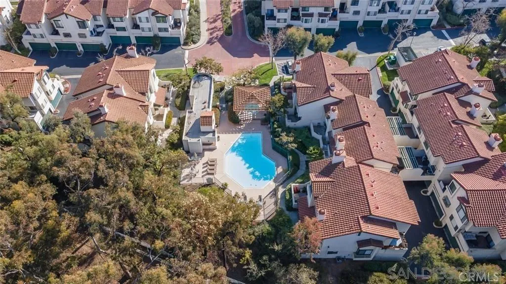 https://cdn.realtyfeed.com/cdn/127/260021047/3159a9a5d0b9fb87bde66c3f176845a1.webp
